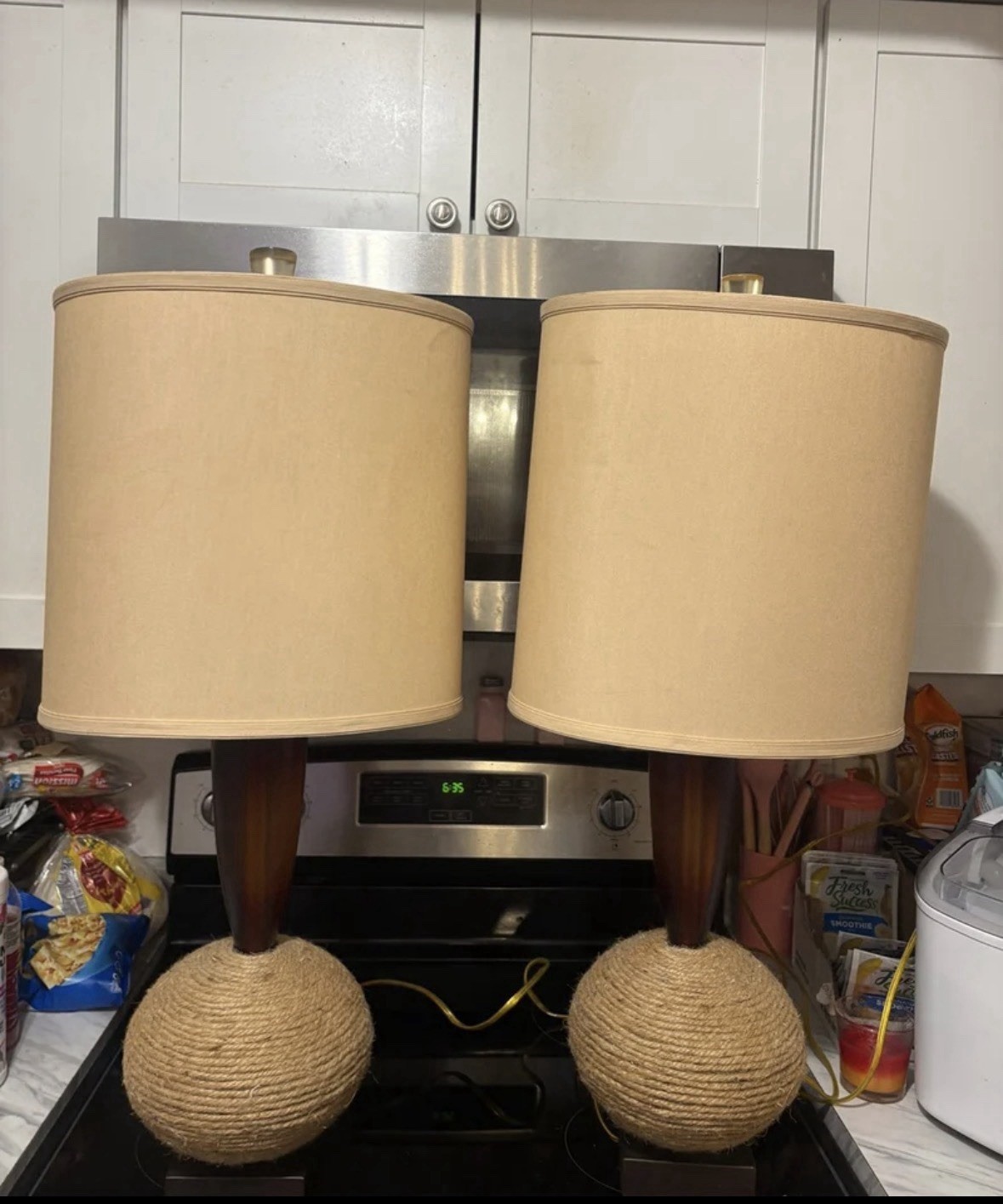 Set of 2  Mid-Century Modern  Acrylic Table Lamps Shades MCM