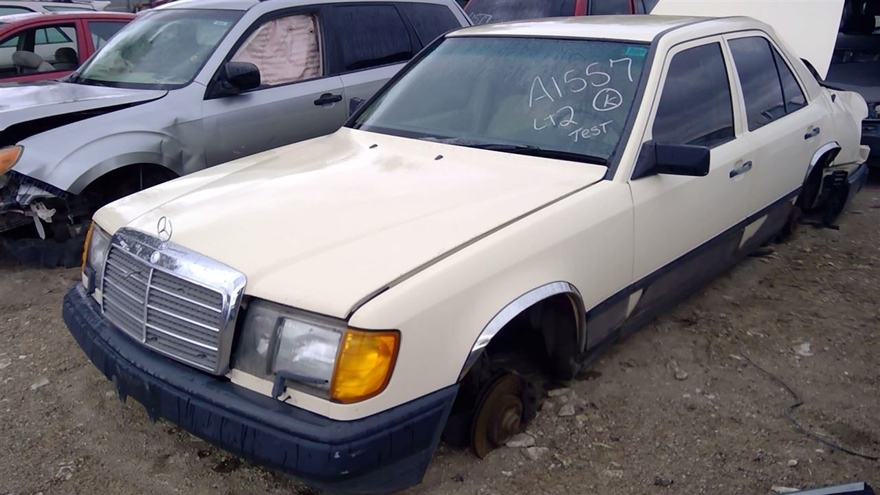 (LOCAL PICKUP ONLY) Windshield Glass 124 Type 300E Fits 86-93 MERCEDES 300E 3036