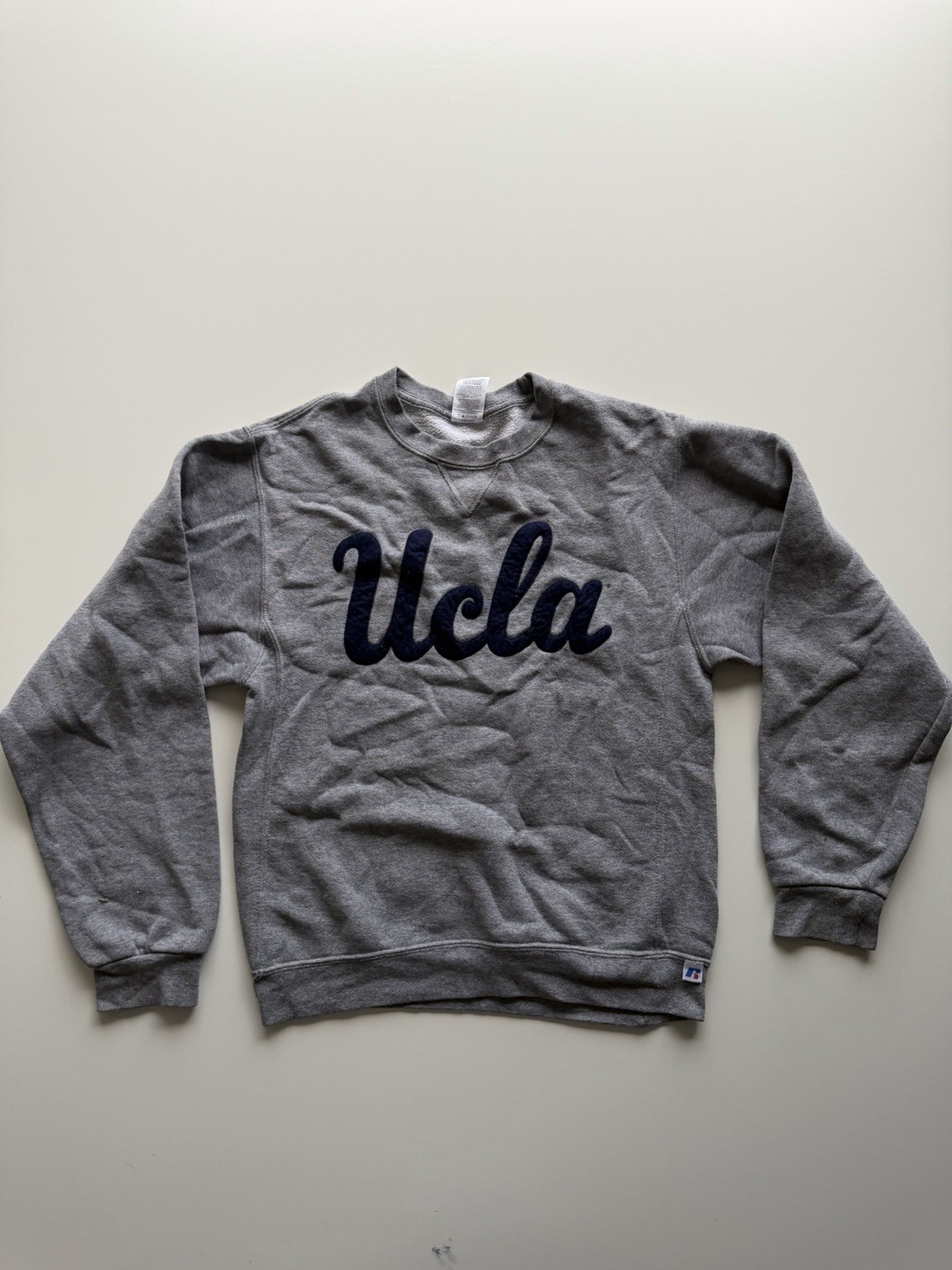 UCLA Bruins Russell Athletic Mens Sweatshirt Vintage Crew Long Sleeve S Gray UCLA Bruins Russell Athletic Mens Sweatshirt Vintage Crew Long Sleeve S Gray