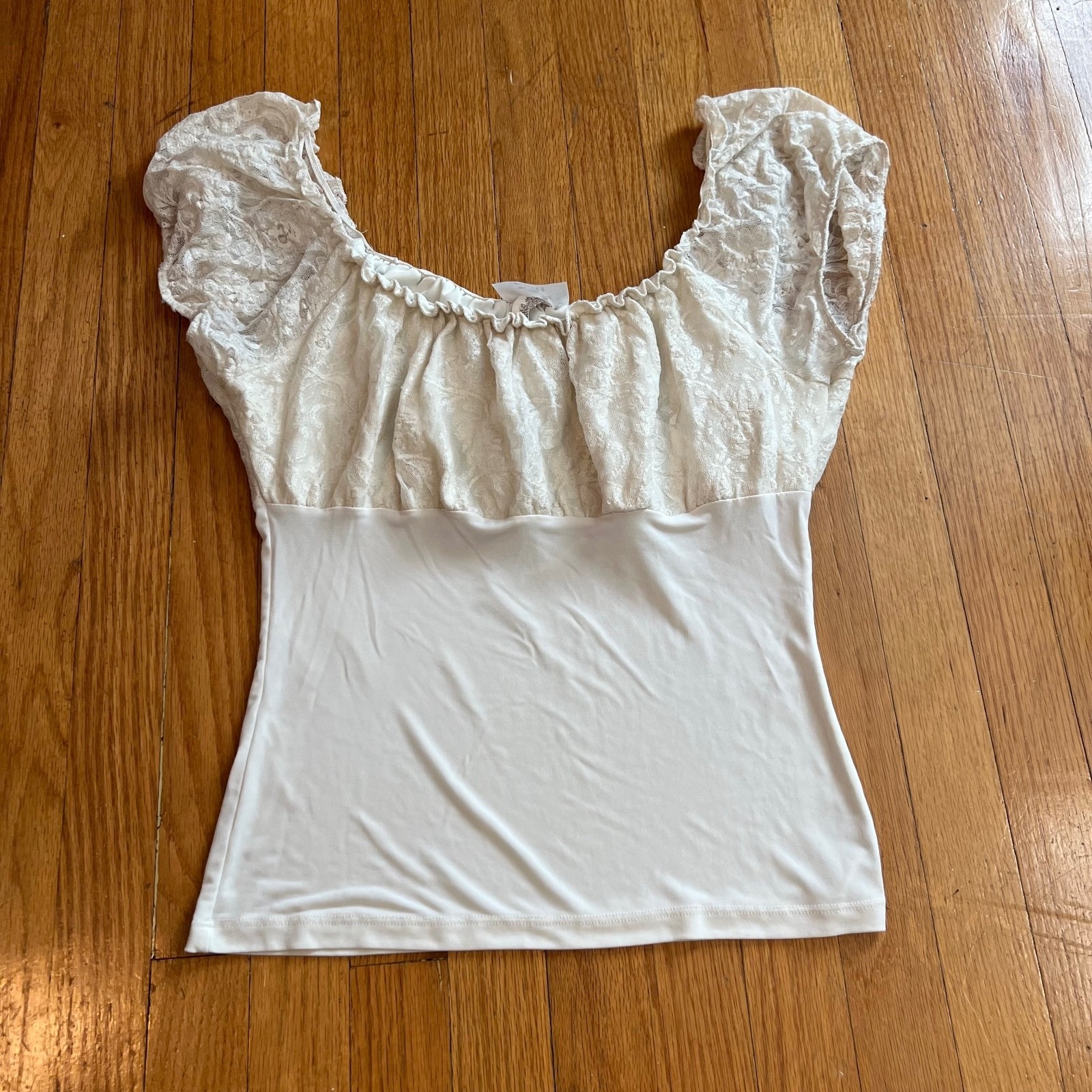Vintage Y2K white lacy babydoll coquette whimsical top Vintage Y2K white lacy babydoll coquette whimsical top