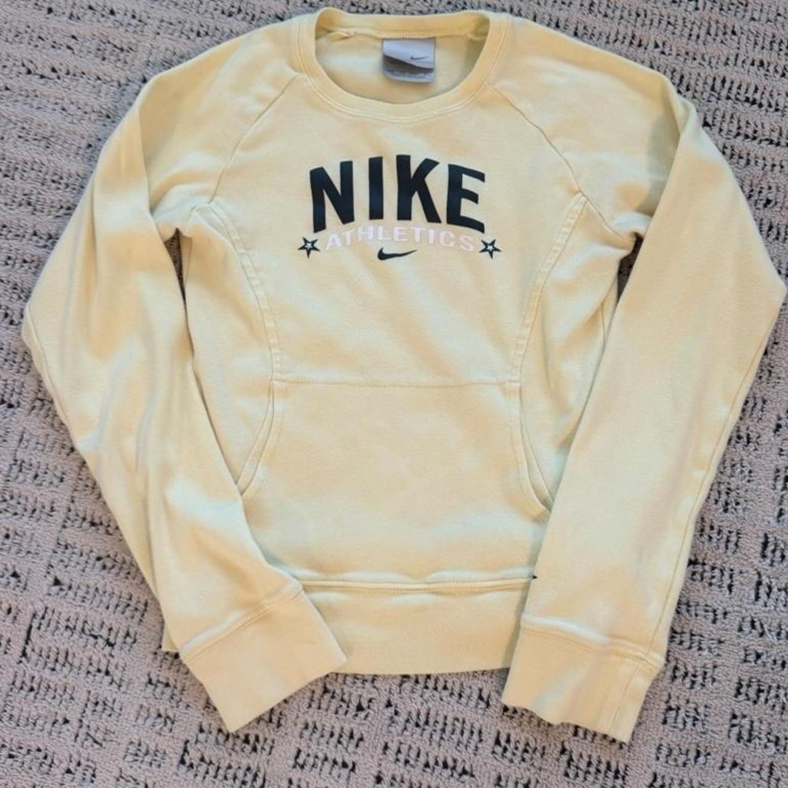 Vintage Y2K Nike Athletics Spellout Sweatshirt – Pale Yellow- Size XS