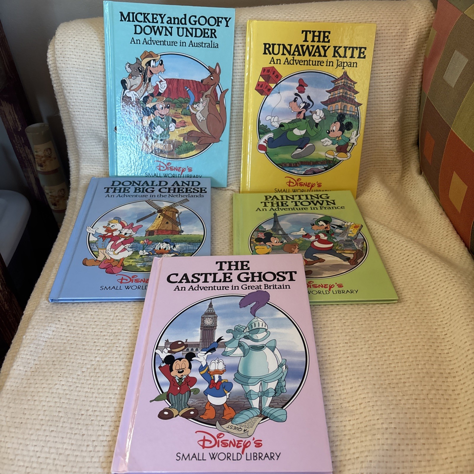 Disney’s Small World Library Lot Of 5 Grolier Enterprises EUC Disney’s Small World Library Lot Of 5 Grolier Enterprises EUC
