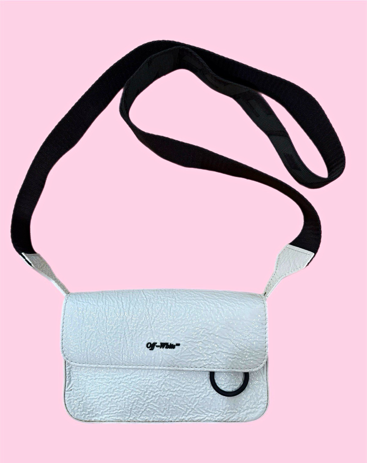 Off-White 2013 White/Black Solid Crossbody Bag Zip Closure Adjustable Strap Off-White 2013 White/Black Solid Crossbody Bag Zip Closure Adjustable Strap