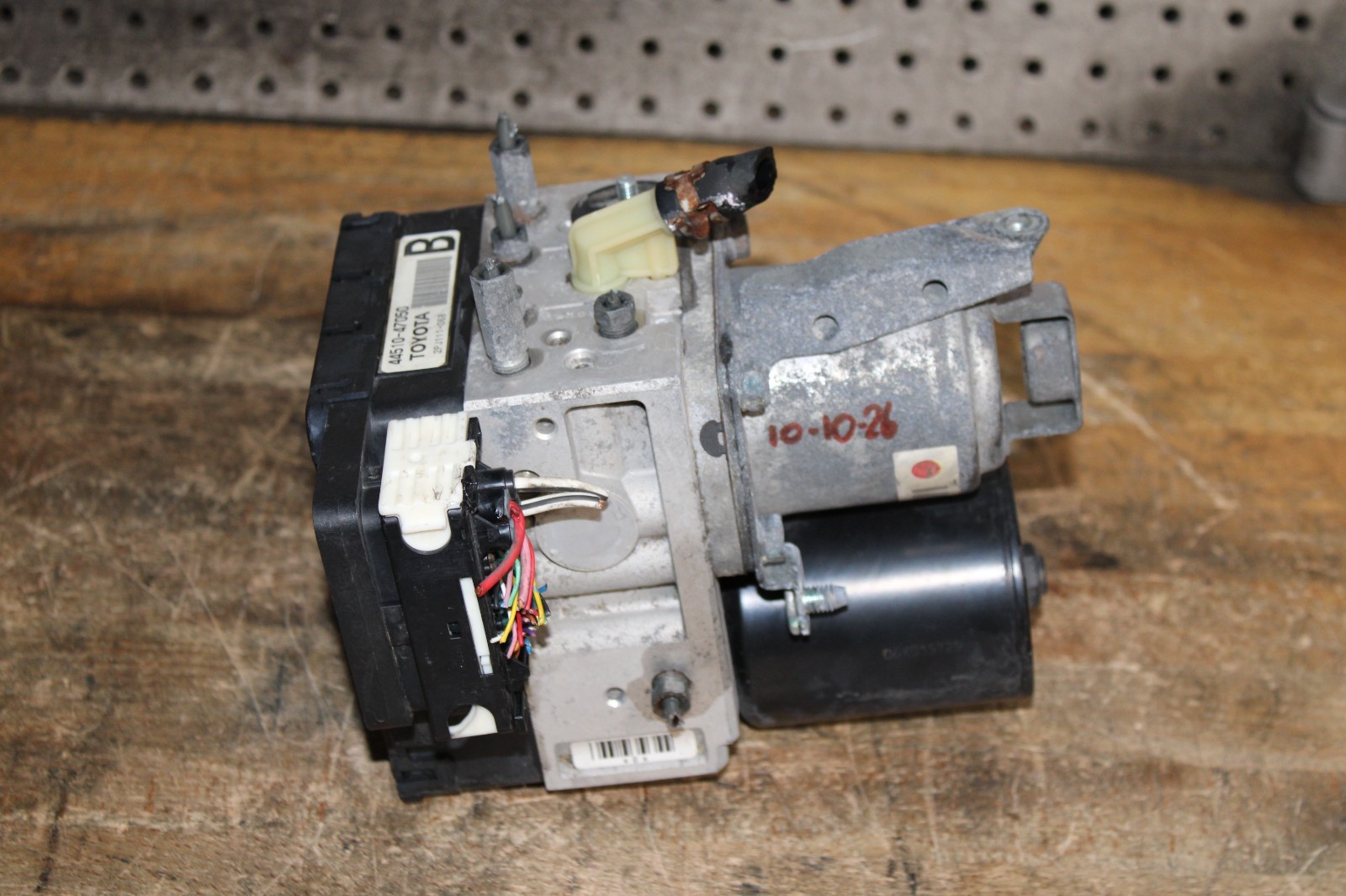 04-09 Toyota Prius Hybrid ABS Brake Pump Hydraulic Anti-Lock Module System OEM