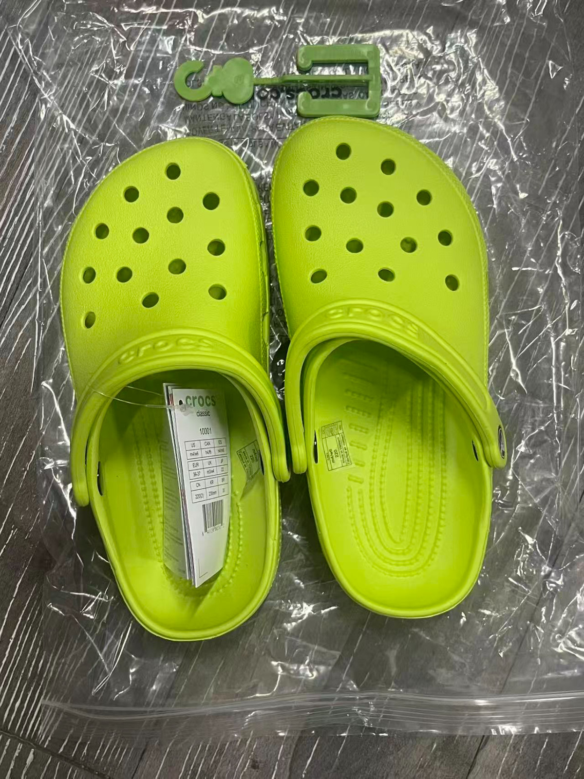 New Crocs Classic Clog Unisex Lime Green Slip On Shoes Adult
