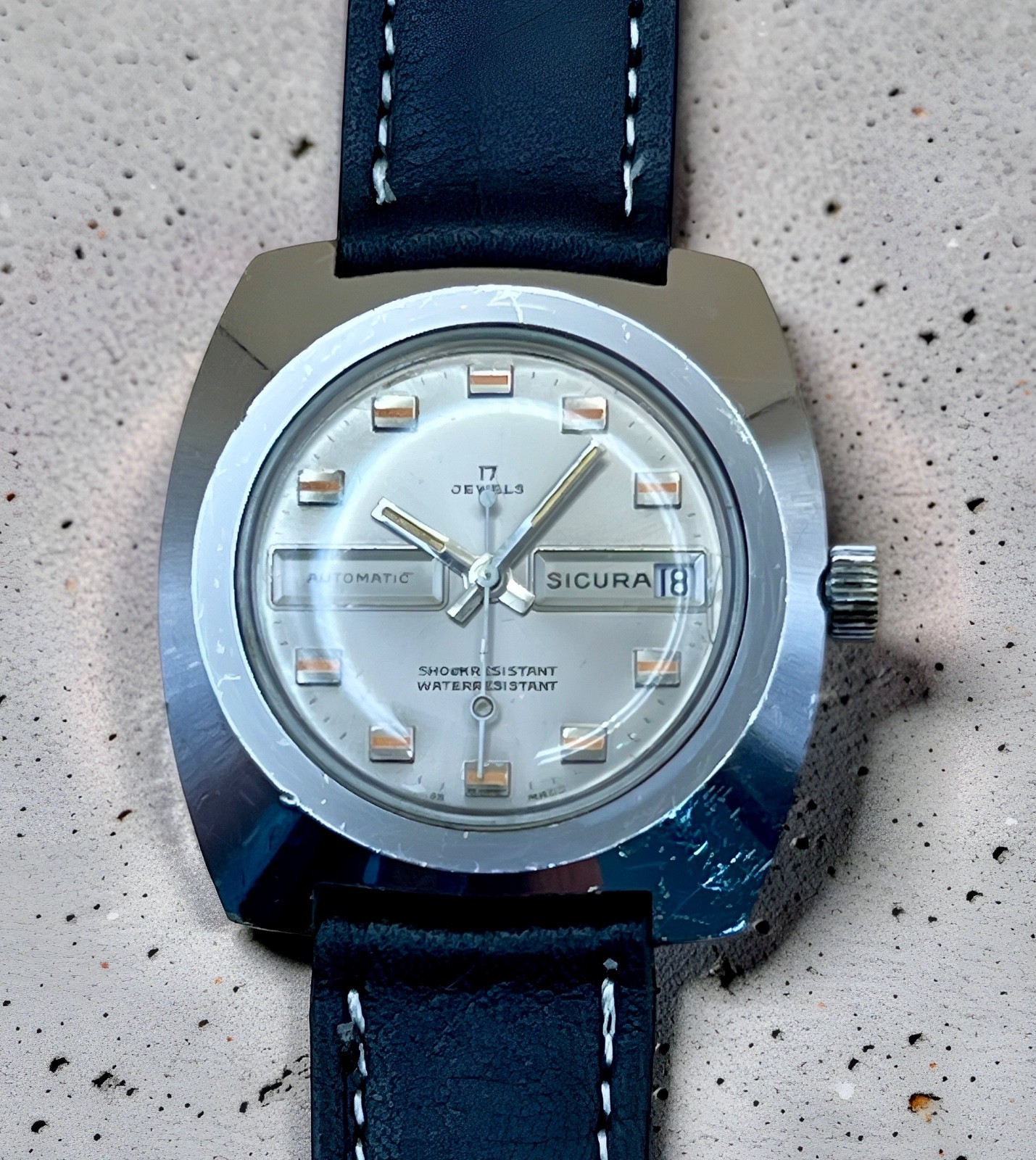 Vintage Sicura Automatic 17 Jewels Swiss Made Silver Dial Date Serviced