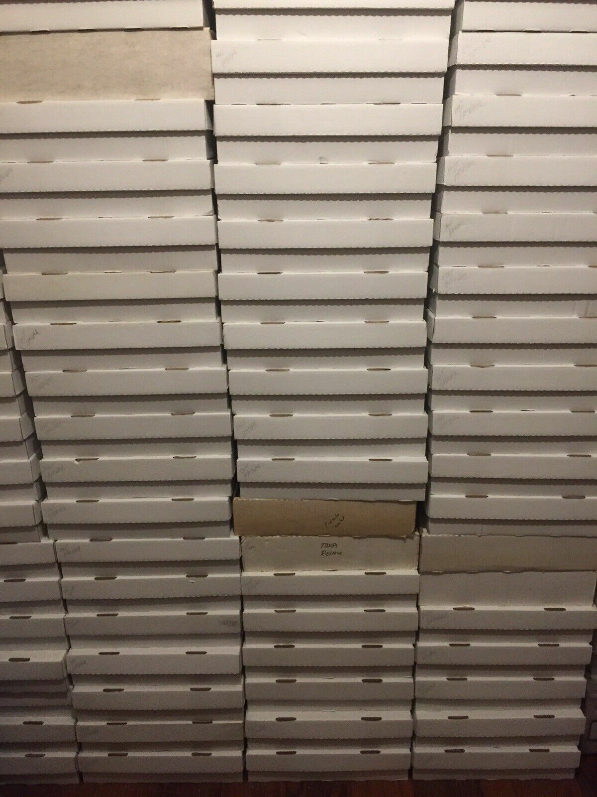 HUGE LOT OF 15000 BASEBALL CARDS COLLECTION LIQUIDATION FIRE SALE - FREE SH HUGE LOT OF 15000 BASEBALL CARDS COLLECTION LIQUIDATION FIRE SALE - FREE SH
