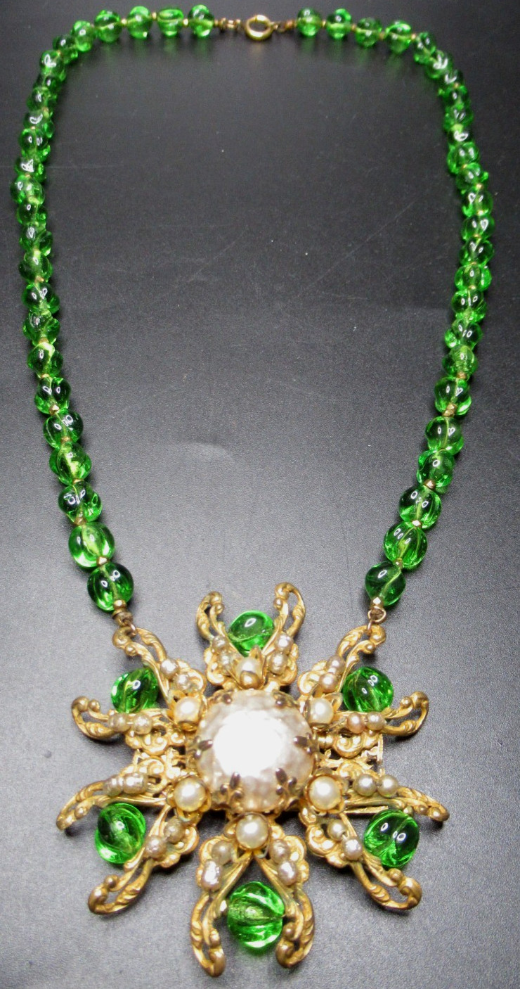 MIRIAM HASKELL Green Glass Baroque Style Pearl Starburst Vintage Necklace