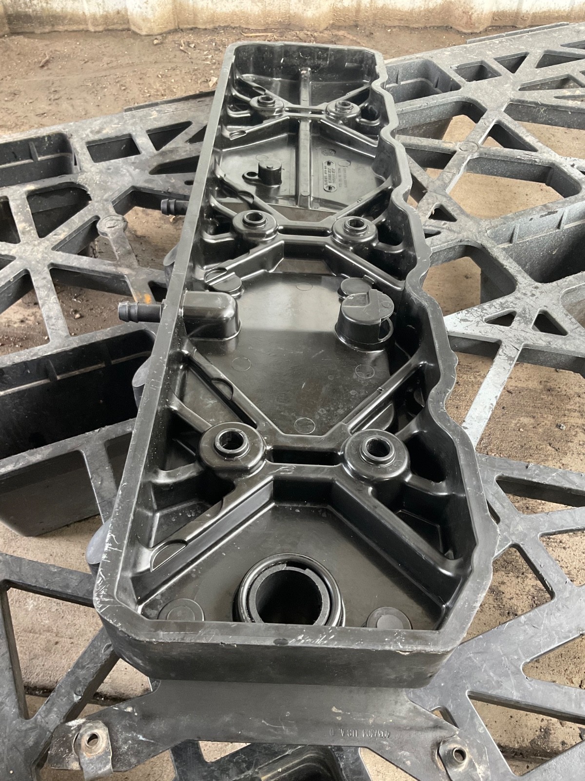 2013-25 Dodge Ram 2500 3500 ISB/QSB Cummins 6.7L Engine Cylinder Valve Cover OEM 2013-25 Dodge Ram 2500 3500 ISB/QSB Cummins 6.7L Engine Cylinder Valve Cover OEM