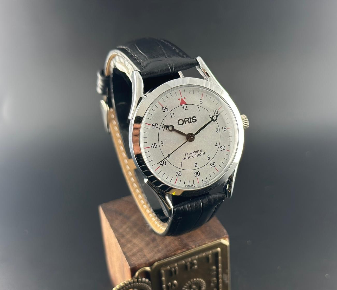 Vintage ORIS Swiss Hand-Wind Classic Mechanical Collectible Men’s Wrist Watch