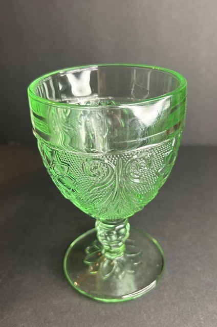 4 Vintage 70\'s Indiana Tiara Water Goblets Chantilly Green Sandwich Glass 8 Oz 4 Vintage 70\'s Indiana Tiara Water Goblets Chantilly Green Sandwich Glass 8 Oz