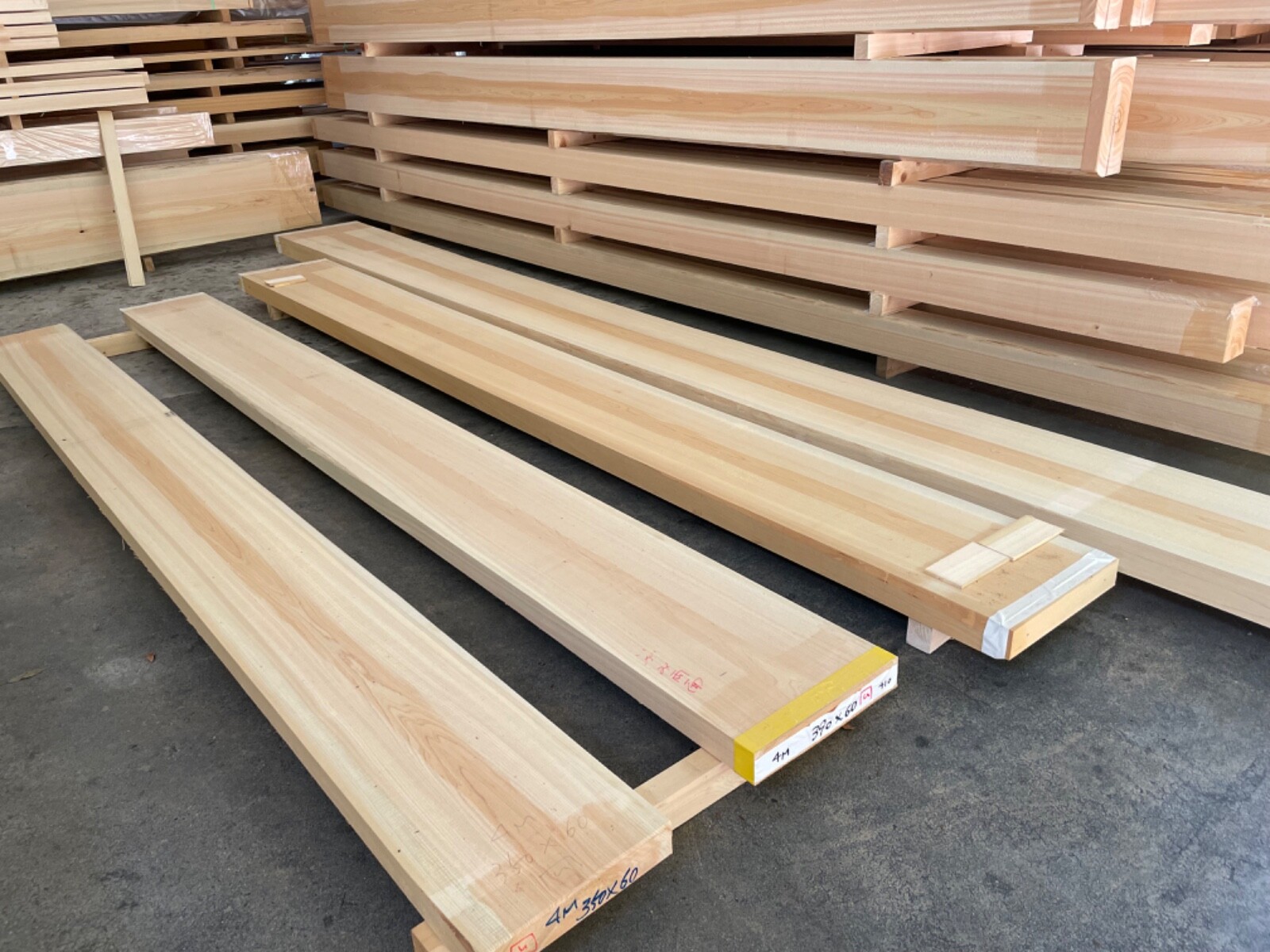 HINOKI lumber Japanese cypress Solid wood Wholesale