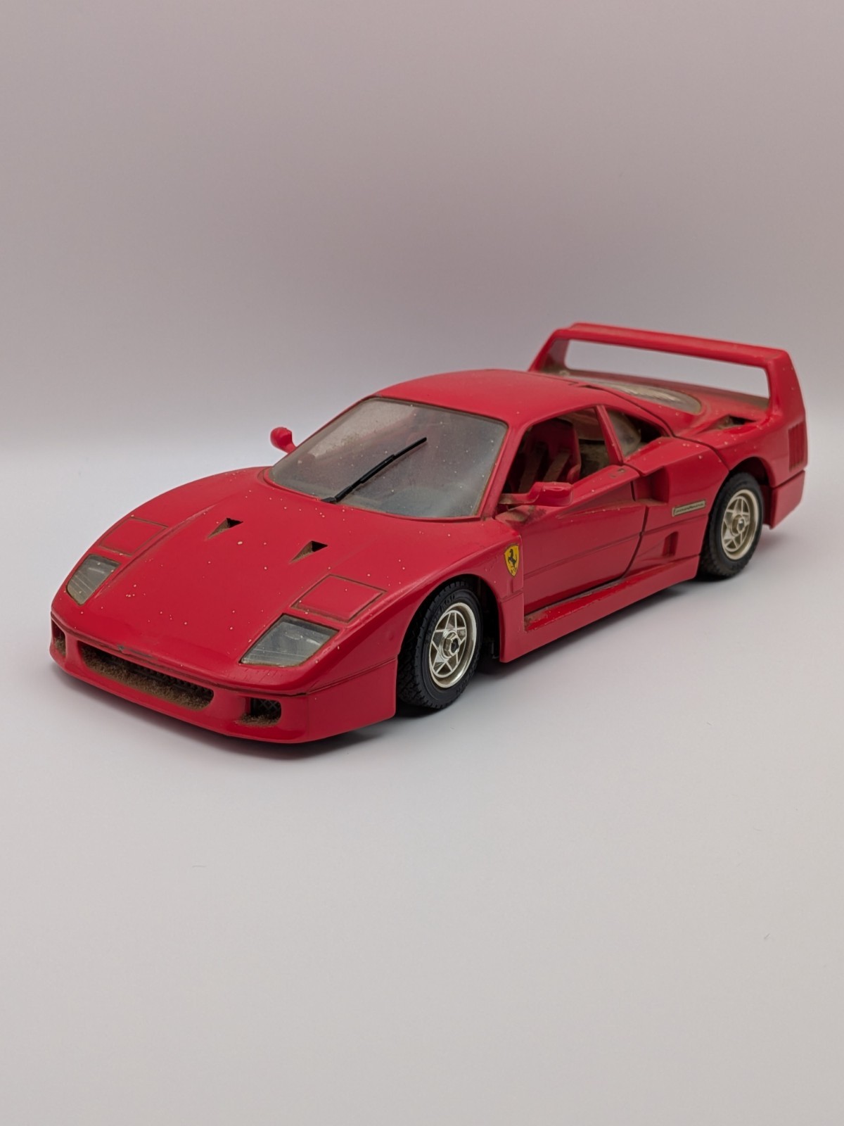 Vintage Bburago Ferrari F40 1987 Red Diecast Model Car 1:24 Scale Made in Italy