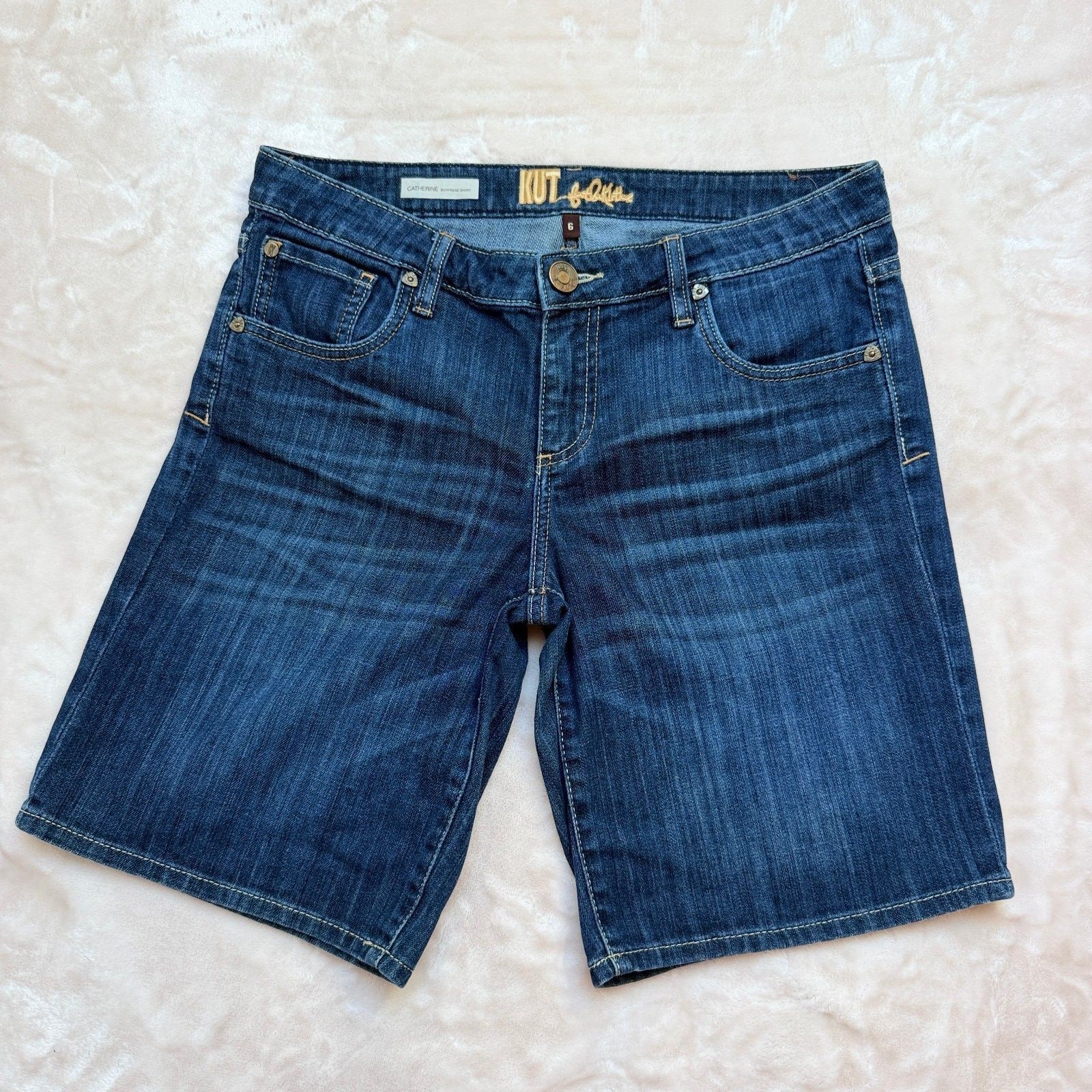 Kut from the Kloth Catherine Boyfriend Jorts Dark Wash Bermuda Size 6