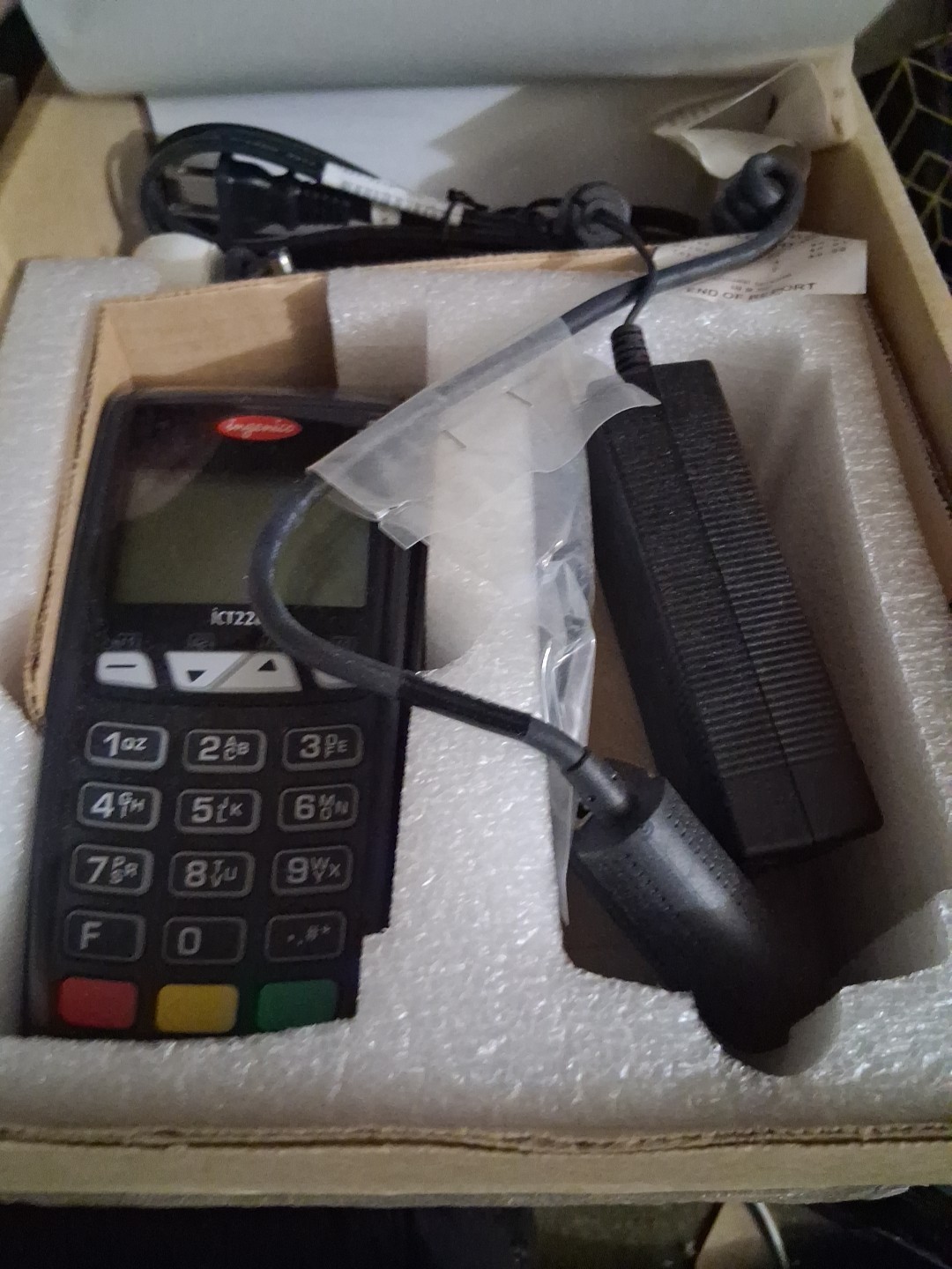 Ingenico iCT220 Credit Card Terminal w/ Power Supply Ingenico iCT220 Credit Card Terminal w/ Power Supply