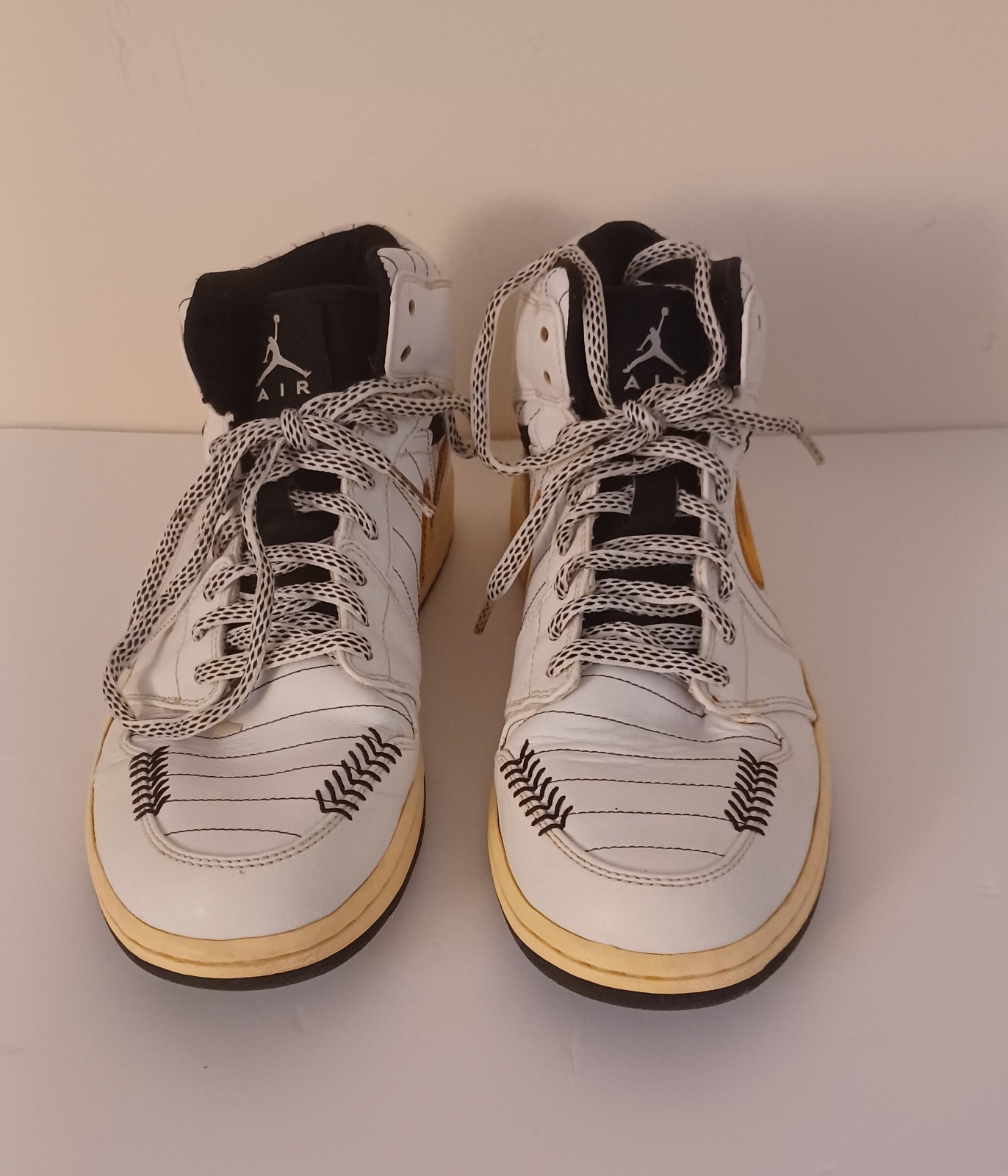 Men Nike Middle Cut Baseball Opening Day pack Air Jordan 1 324514-102 - Sz 9.5 Men Nike Middle Cut Baseball Opening Day pack Air Jordan 1 324514-102 - Sz 9.5