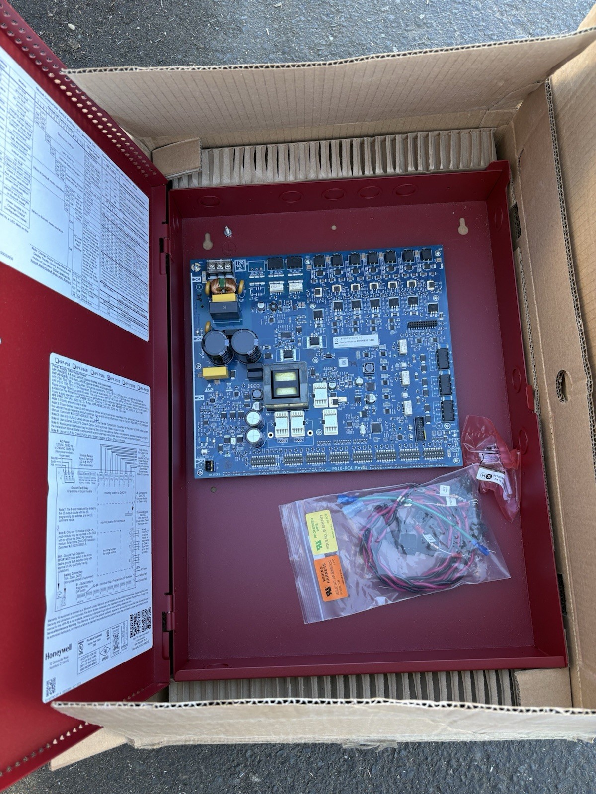 Honeywell HPF-PS10 10.0A 120VAC Remote Power Supply, new in opened box Honeywell HPF-PS10 10.0A 120VAC Remote Power Supply, new in opened box