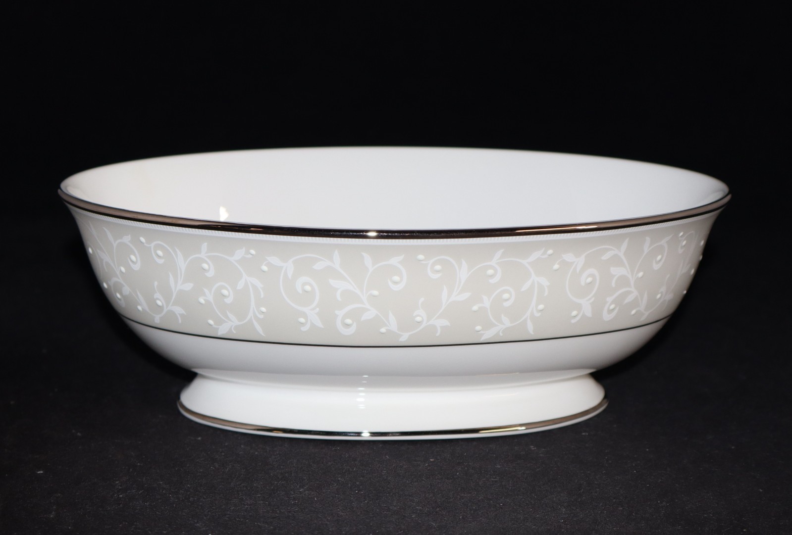 LENOX OPAL INNOCENCE OVAL VEGETABLE BOWL LENOX OPAL INNOCENCE OVAL VEGETABLE BOWL