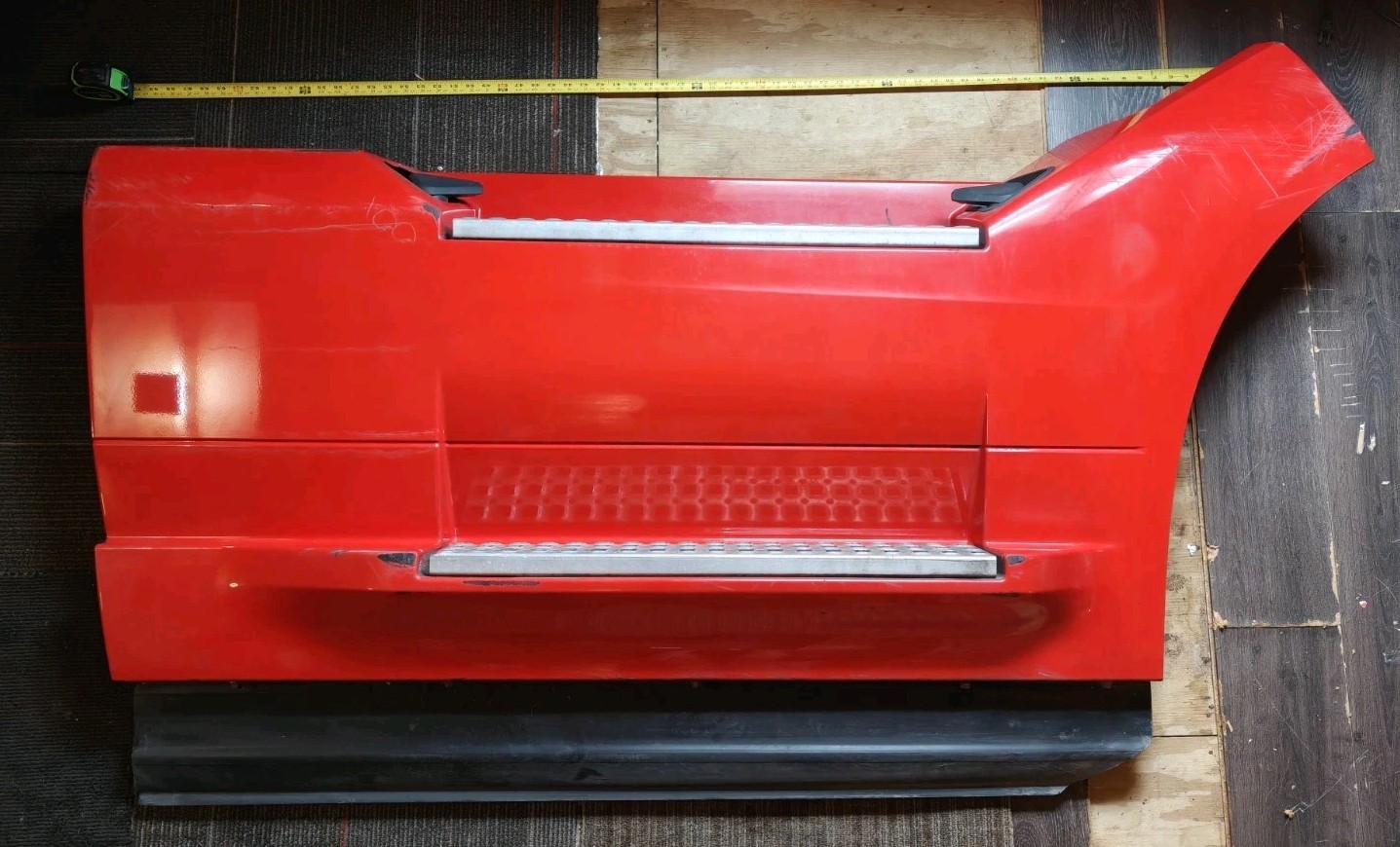 OEM Volvo VNL VNR 2018-2024 RH Passenger Step Fairing 82748368 Red