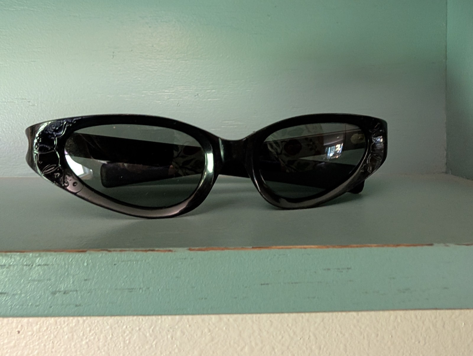 Vintage Cool-Ray Polaroid 125 Mid Mod Retro Cat Eye SUNGLASSES Embellishment 