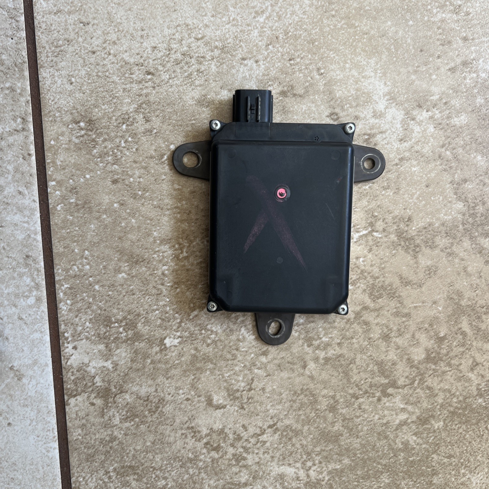 16-23 TOYOTA TACOMA BLIND SPOT RADAR SENSOR MODULE