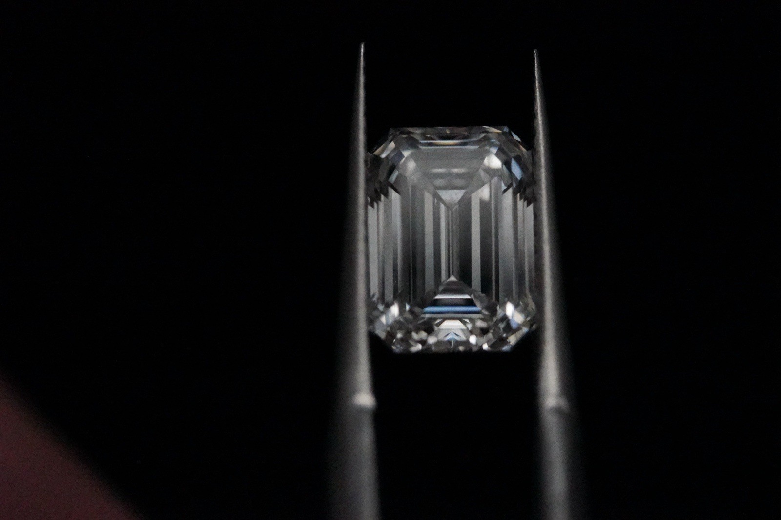 Emerald Cut Diamond 2.59ct, F Color, VS2 IGI Certified Lab Diamond Emerald Cut Diamond 2.59ct, F Color, VS2 IGI Certified Lab Diamond