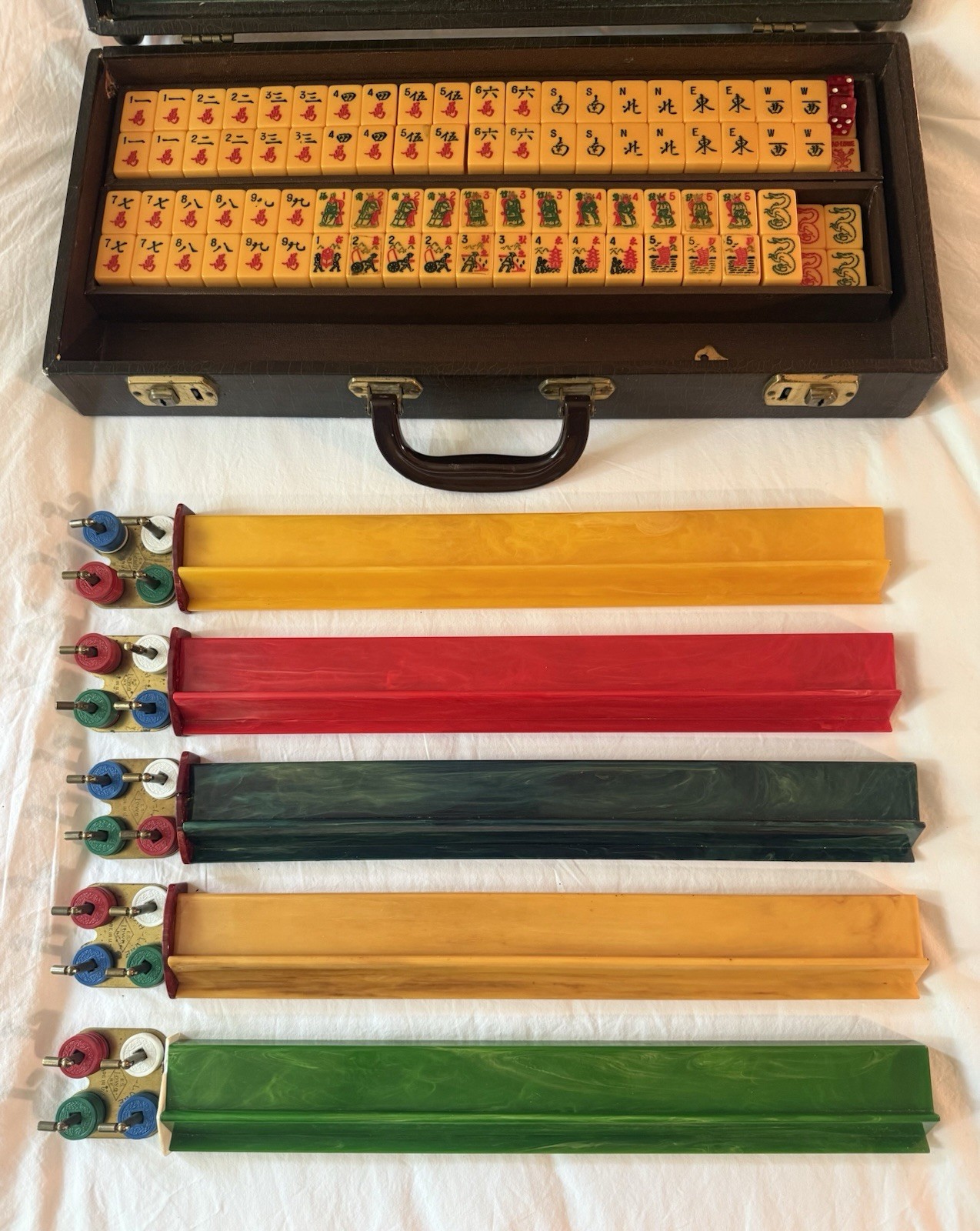 Vintage E.S. Lowe Bakelite Mah Jongg Set 162 Tiles Catalin Racks