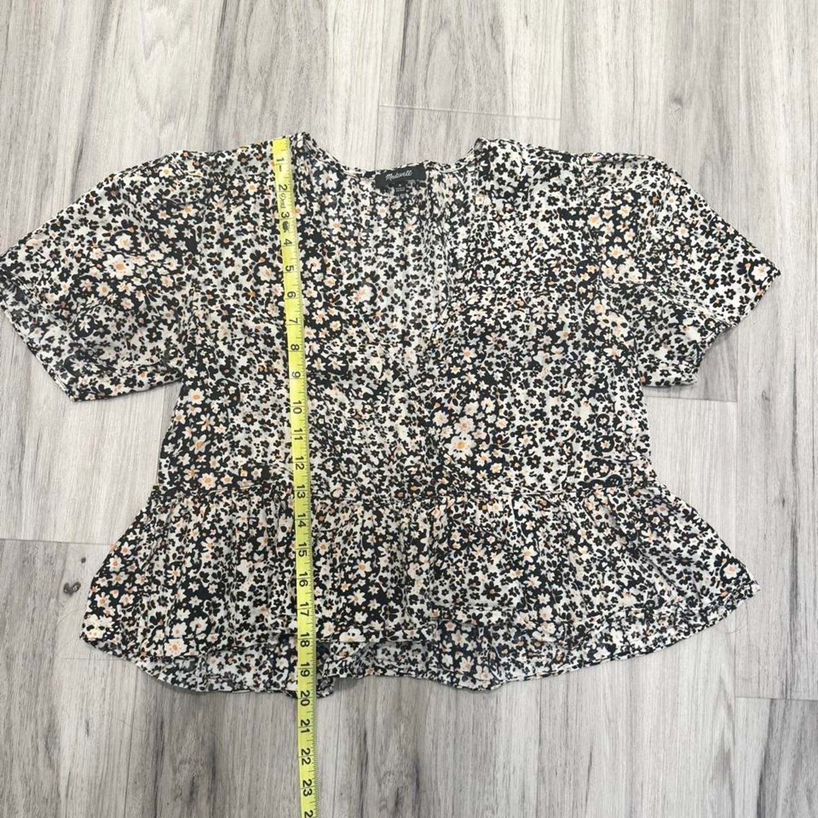 Madewell floral print blouse size Medium