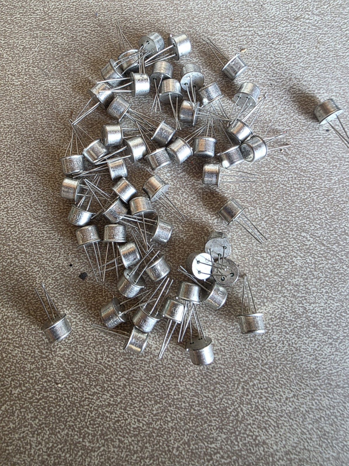 2N2905A PNP Transistor QTY 50 Motorola 2N2905A PNP Transistor QTY 50 Motorola