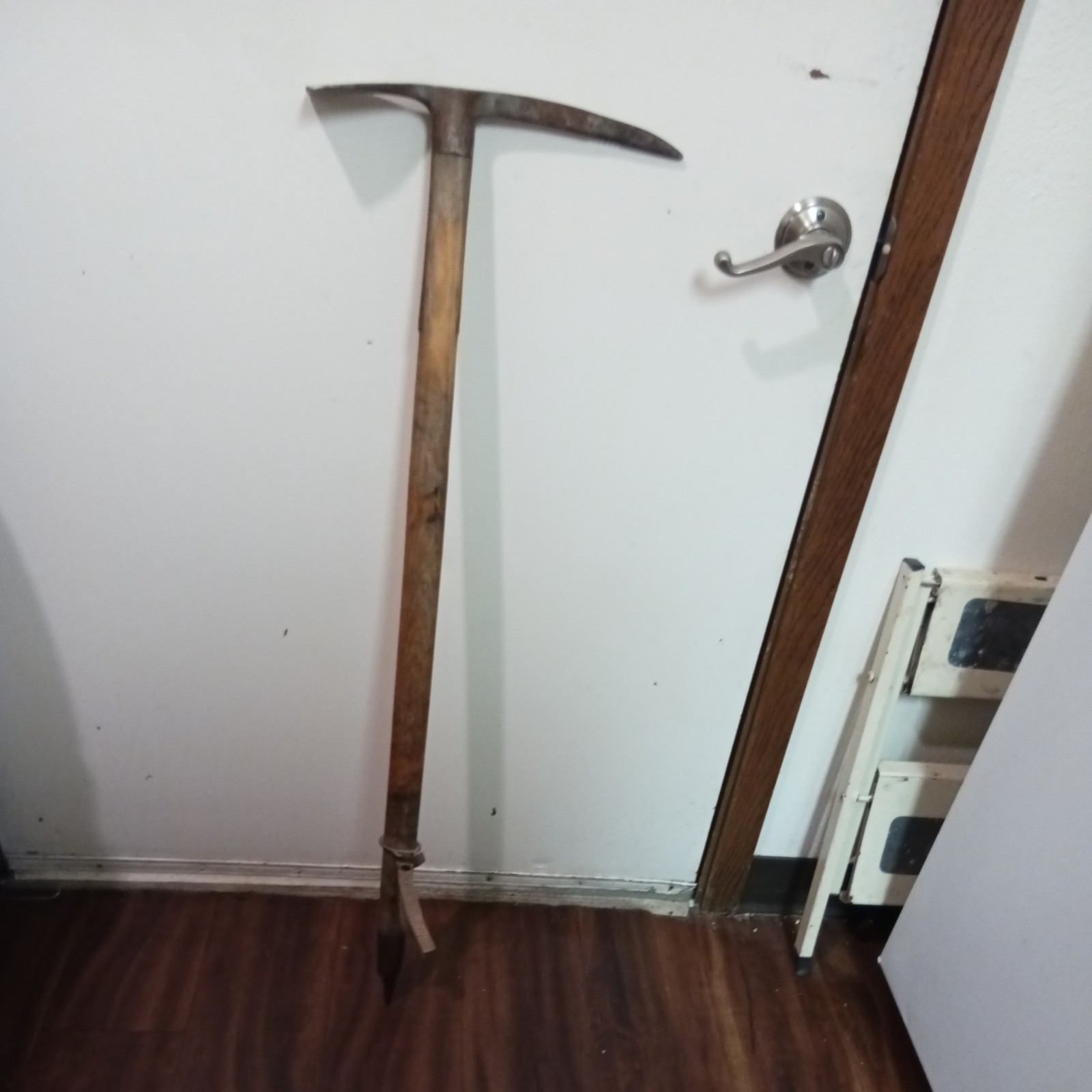 AMES Ice Axe US ARMY WWII 10th Mountain Division