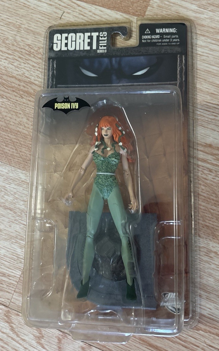 Batman Secret Files POISON IVY Figure Rogues Gallery 2 DC Direct
