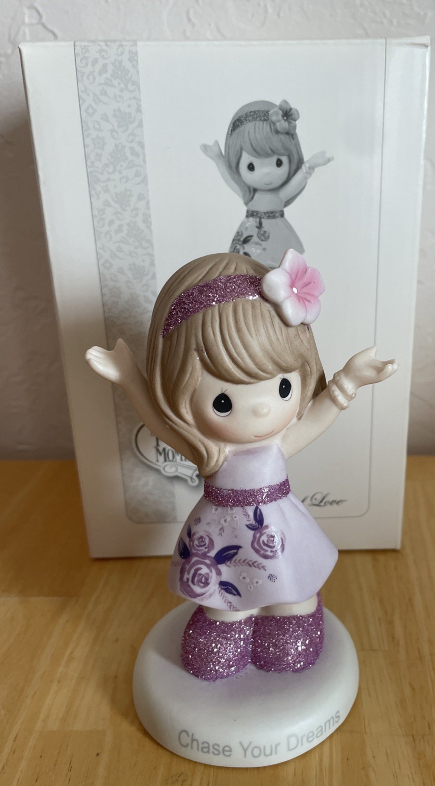 Precious Moments Inspirational Little Girl Chase Your Dreams 182003 Bb19