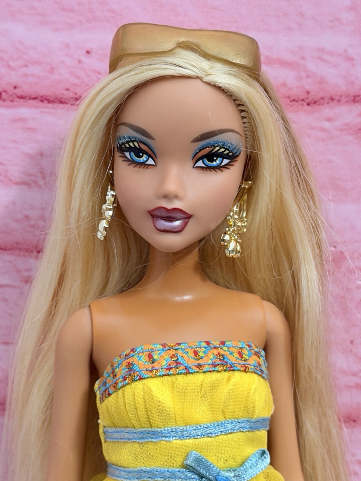 Barbie My Scene Golden Bling Kennedy Doll Used -READ