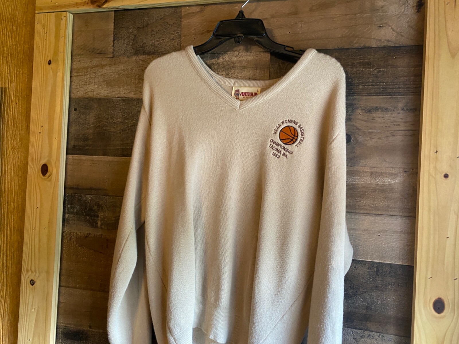 NCAA Womens Basketball Sweater VTG 1989 Adult Large Championship Tacoma USA Made NCAA Womens Basketball Sweater VTG 1989 Adult Large Championship Tacoma USA Made