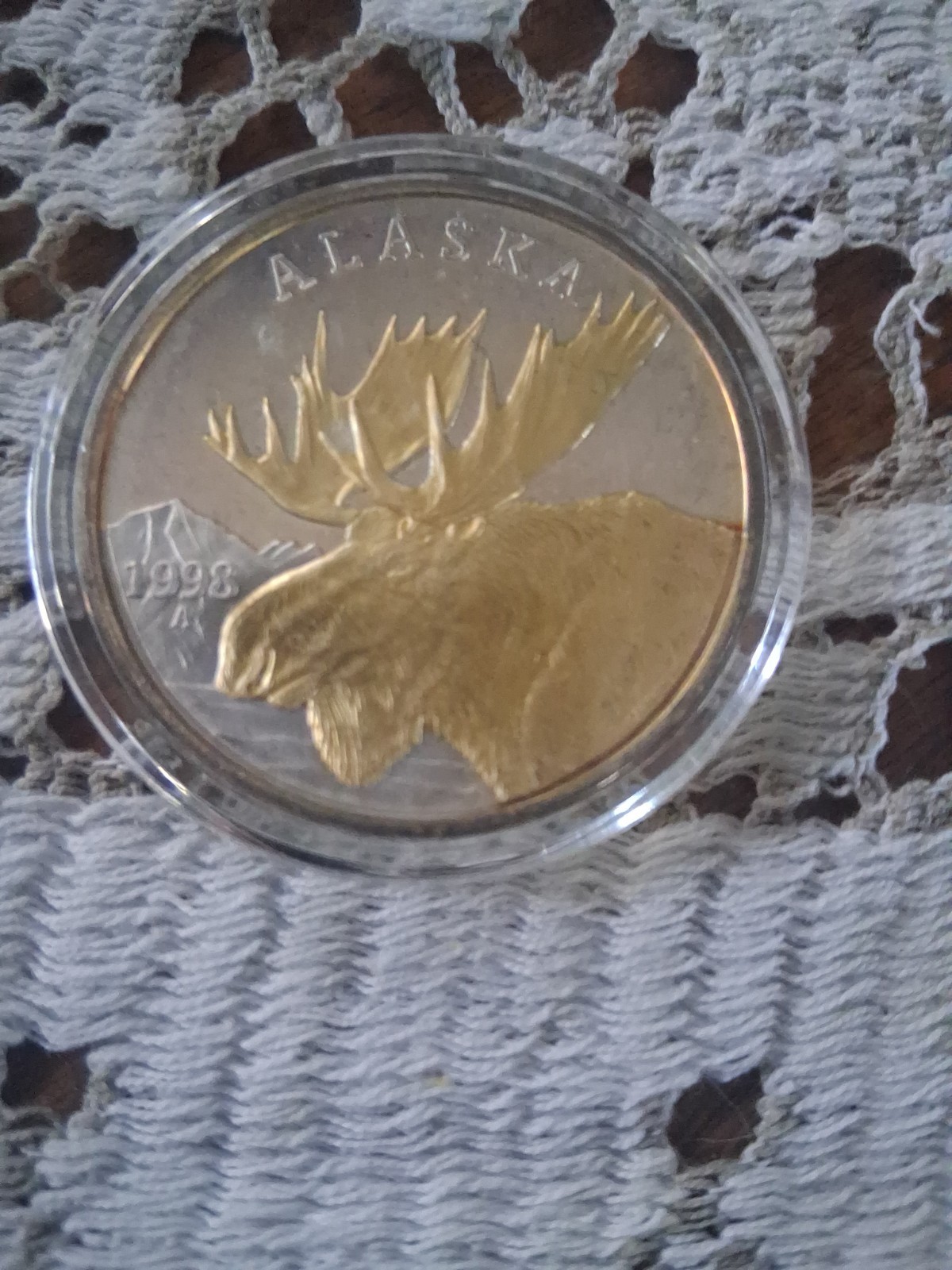 1998 Alaska Moose Proof .999 Fine Silver Medallion #3249 Gold Enhanced AlaskaCOA 1998 Alaska Moose Proof .999 Fine Silver Medallion #3249 Gold Enhanced AlaskaCOA