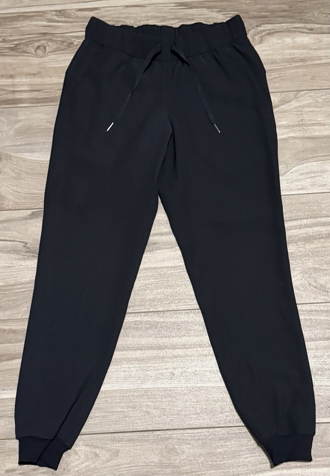 Size 4 - Lululemon On the Fly Jogger *Woven LW5BZDS Black