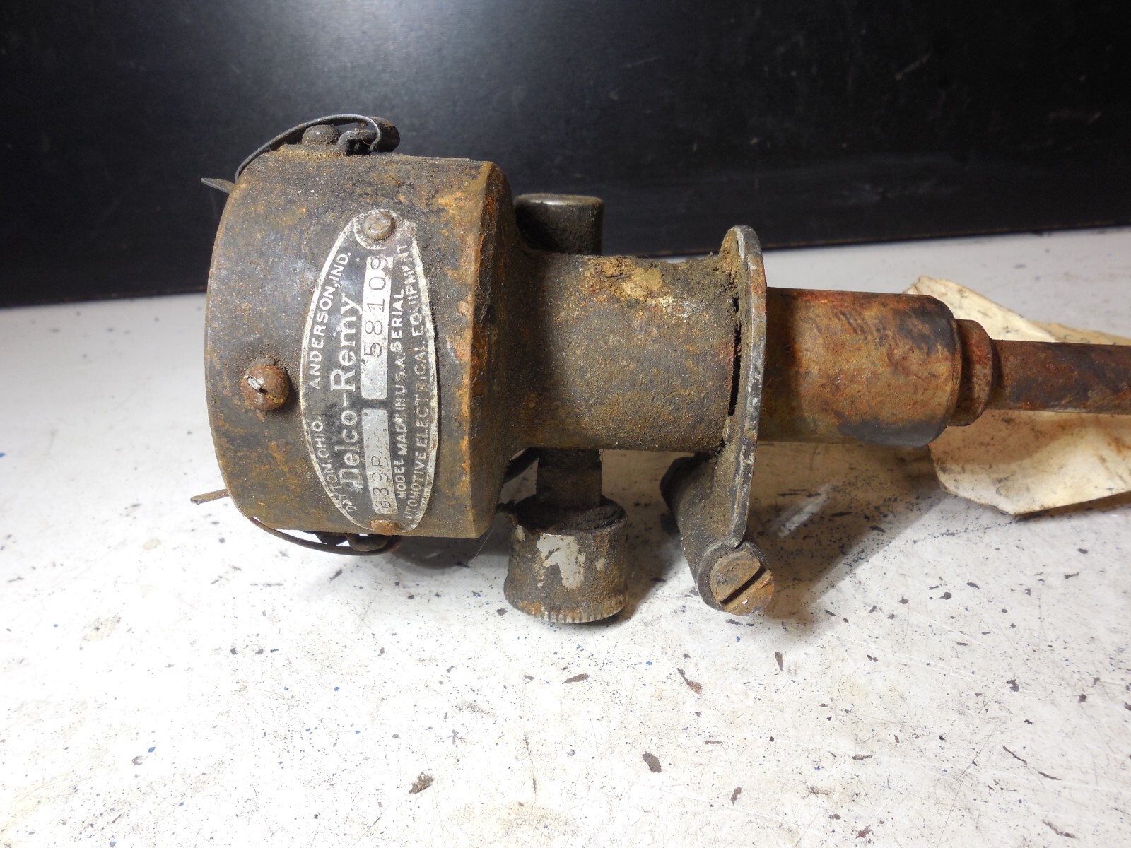 Delco Remy Used Distributor 639B 1928 Olds 6 Cylinder 58109 Original Delco Remy Used Distributor 639B 1928 Olds 6 Cylinder 58109 Original