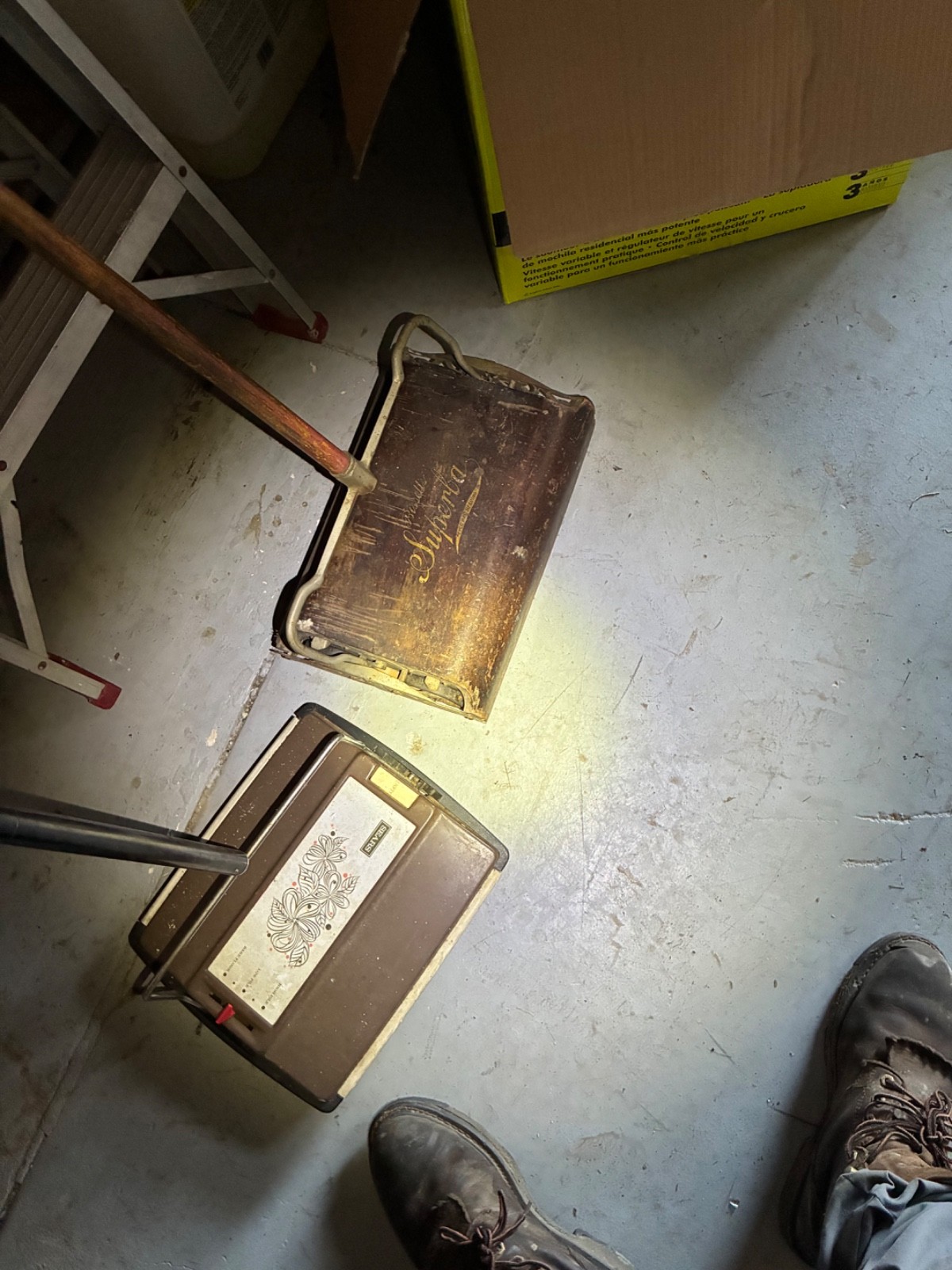 Antique Bissell Cyco Bearing Carpet Sweeper Oak Wood Grand Rapids MI Vintage