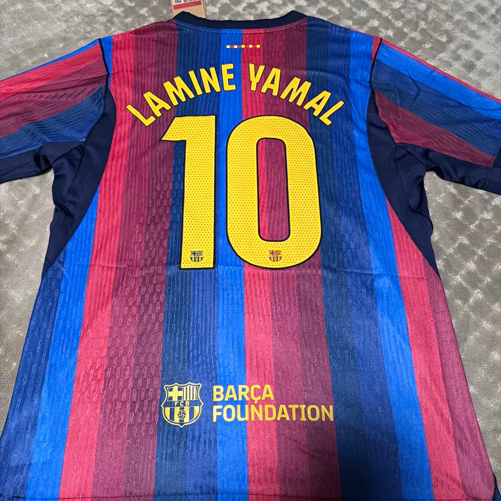Nike FC Barcelona Lamine Yamal #10 Home Soccer Jersey Men’s Large Nike FC Barcelona Lamine Yamal #10 Home Soccer Jersey Men’s Large