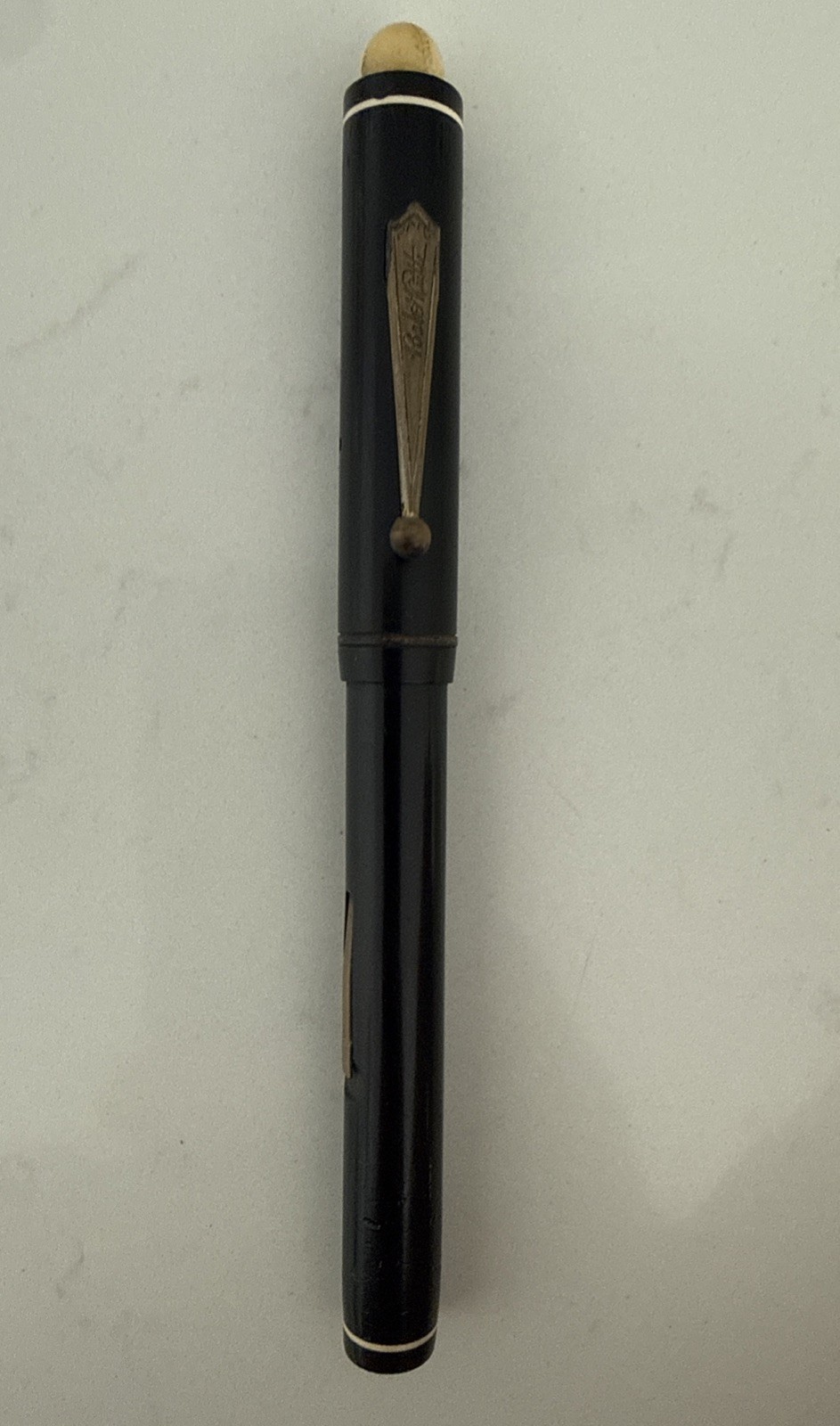 EXTREMELY RARE VINTAGE ANTIQUE 1940’s BABE RUTH FOUNTAIN PEN NEW YORK YANKEES EXTREMELY RARE VINTAGE ANTIQUE 1940’s BABE RUTH FOUNTAIN PEN NEW YORK YANKEES