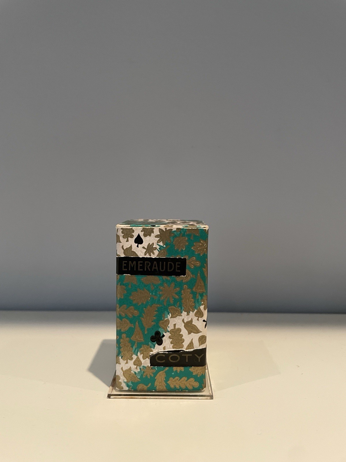 Emeraude Parfum Vintage 0.25 Fl. Oz. 7.5 ml in ’30s Presentation Box - RARE