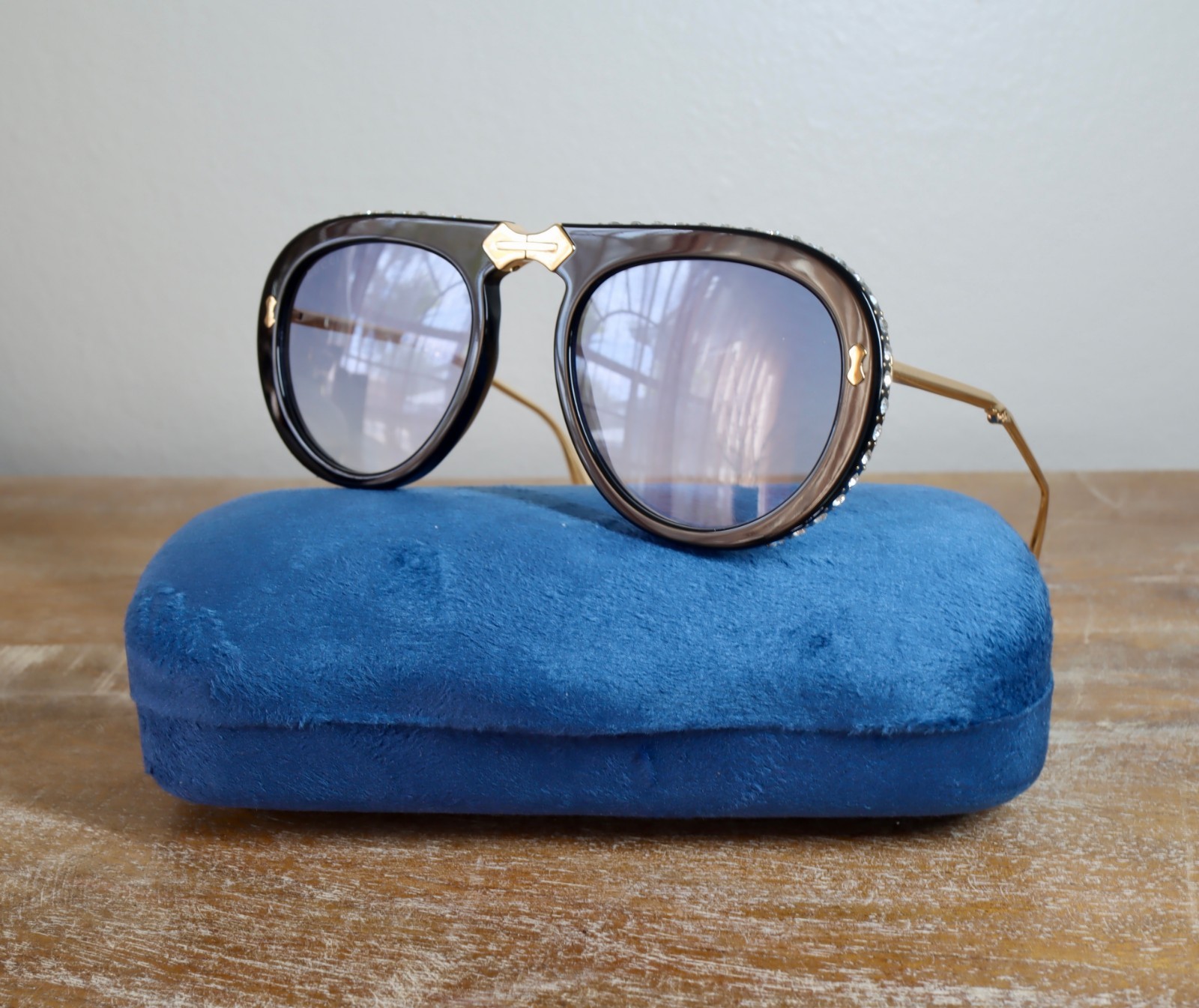 Gucci GG0307S 002 Oversized Foldable Aviator Sunglasses 56mm Light Blue Lens Gucci GG0307S 002 Oversized Foldable Aviator Sunglasses 56mm Light Blue Lens