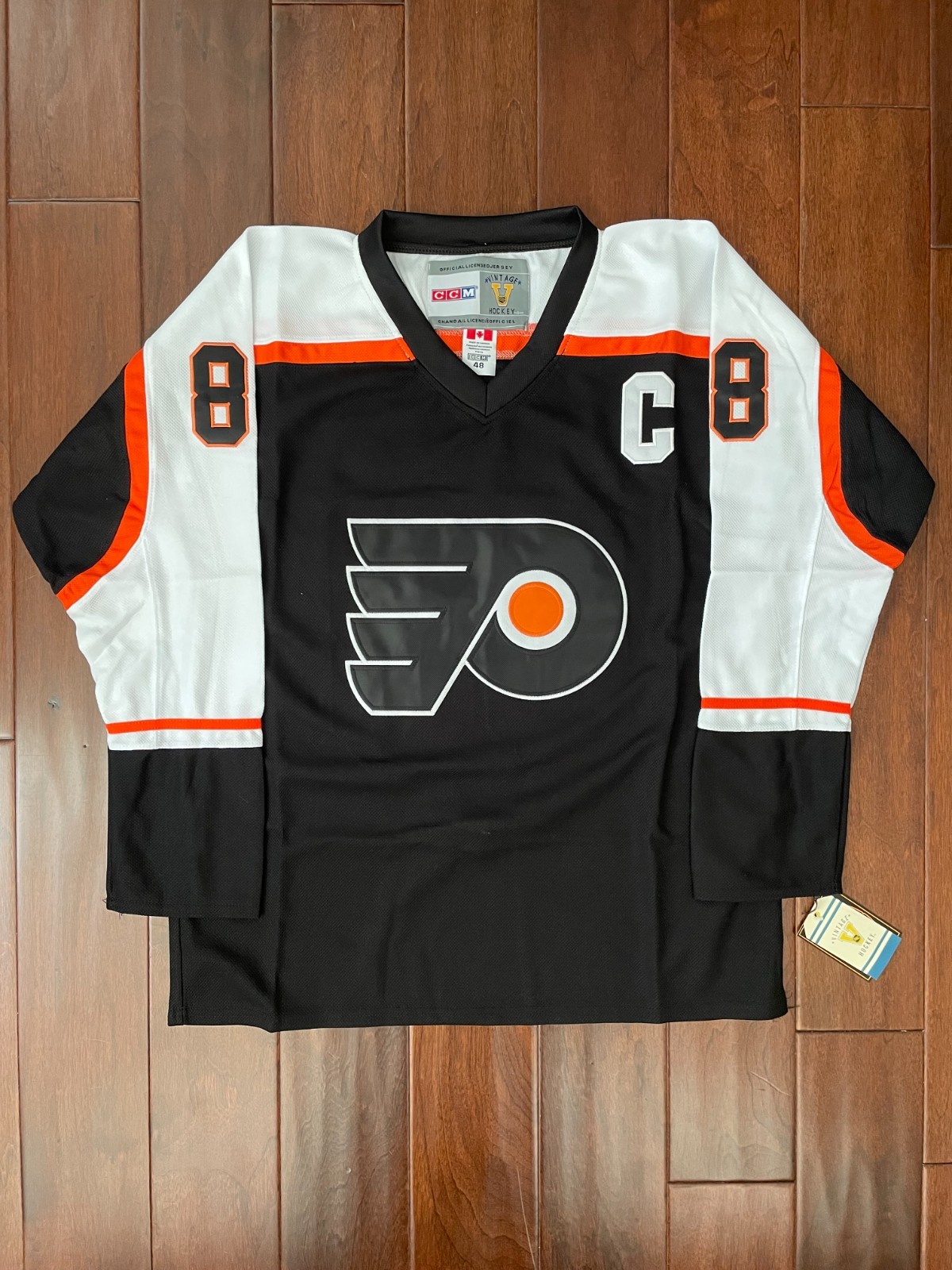 Vintage Eric Lindros Philadelphia Flyers Black 1997 Throwback Vintage Eric Lindros Philadelphia Flyers Black 1997 Throwback