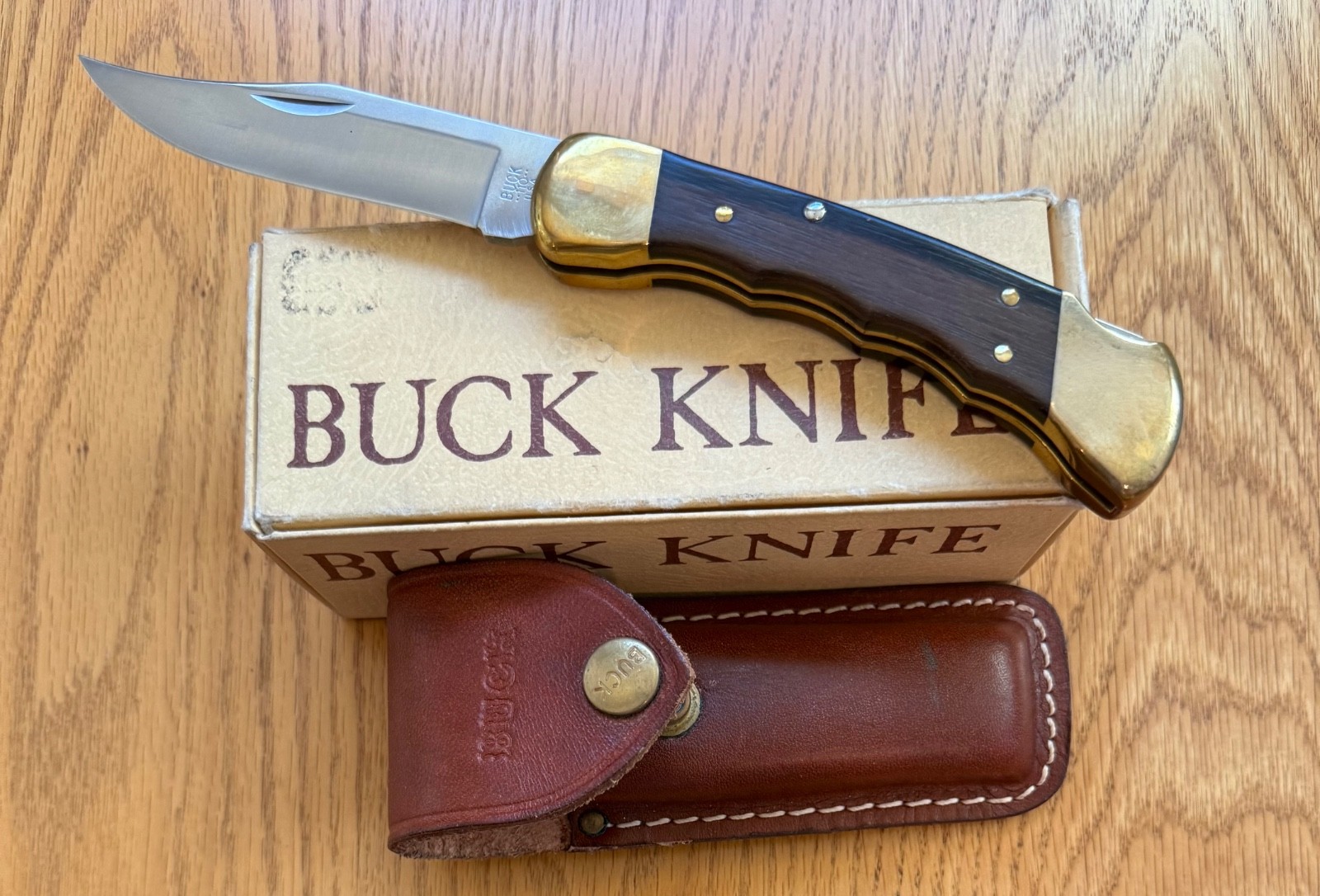 VINTAGE 1981-86 BUCK 110 FINGER GROOVE KNIFE NEVER USED IN BOX N27 VINTAGE 1981-86 BUCK 110 FINGER GROOVE KNIFE NEVER USED IN BOX N27