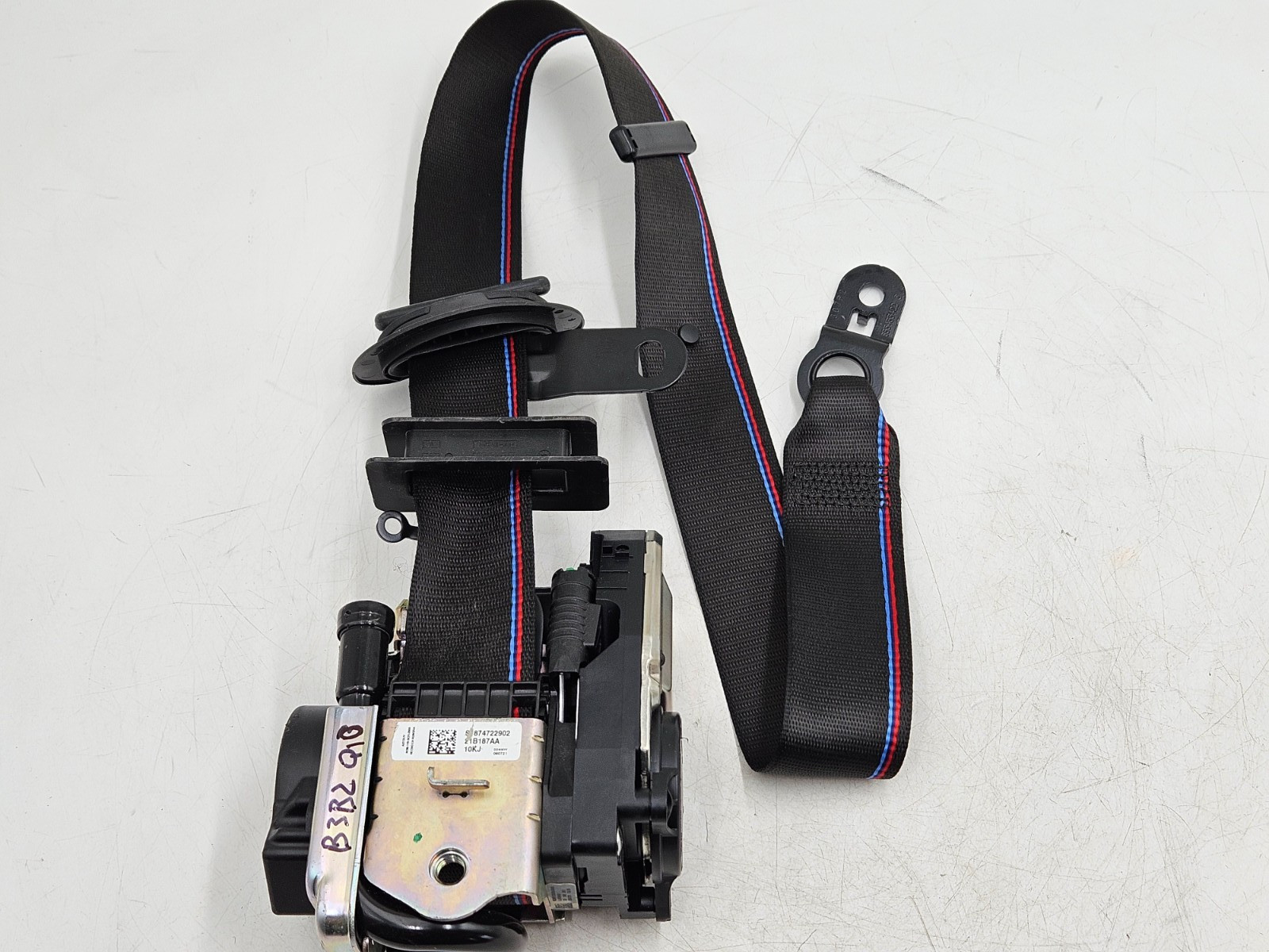 2019-2024 BMW X3 X4 Front Left Seatbelt Black Tricolor 7211635716200F OEM