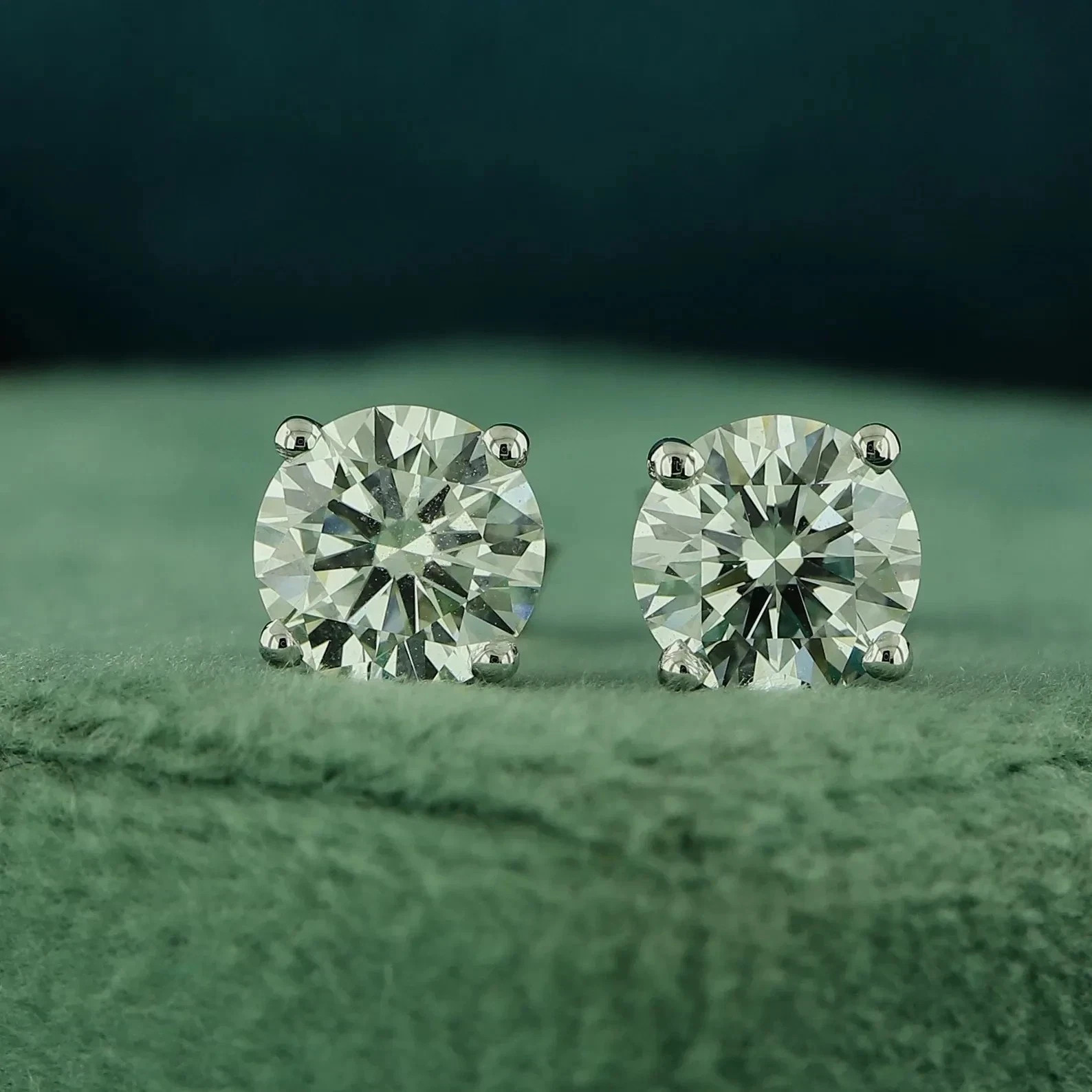 1.80 Ct Round Cut Natural HPHT Diamond Stud Earrings 925 Silver Screw Back