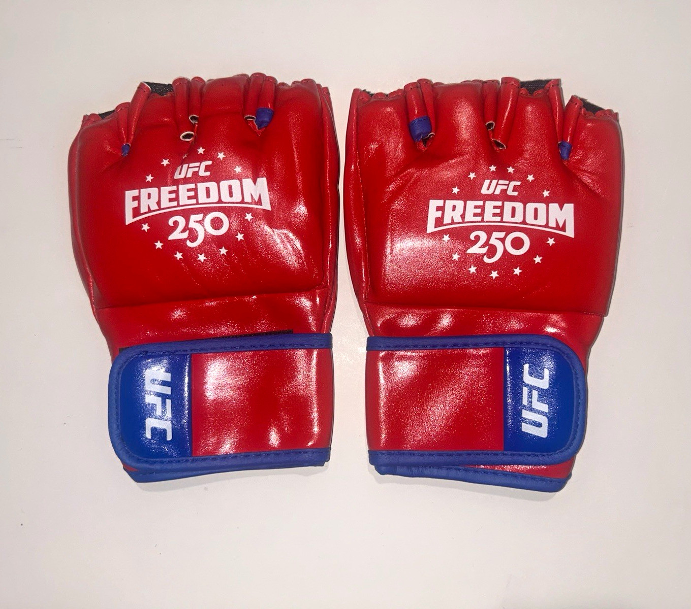 UFC Freedom 250 RED Open Finger Grappling Gloves for MMA RARE UNSIGNED UFC Freedom 250 RED Open Finger Grappling Gloves for MMA RARE UNSIGNED
