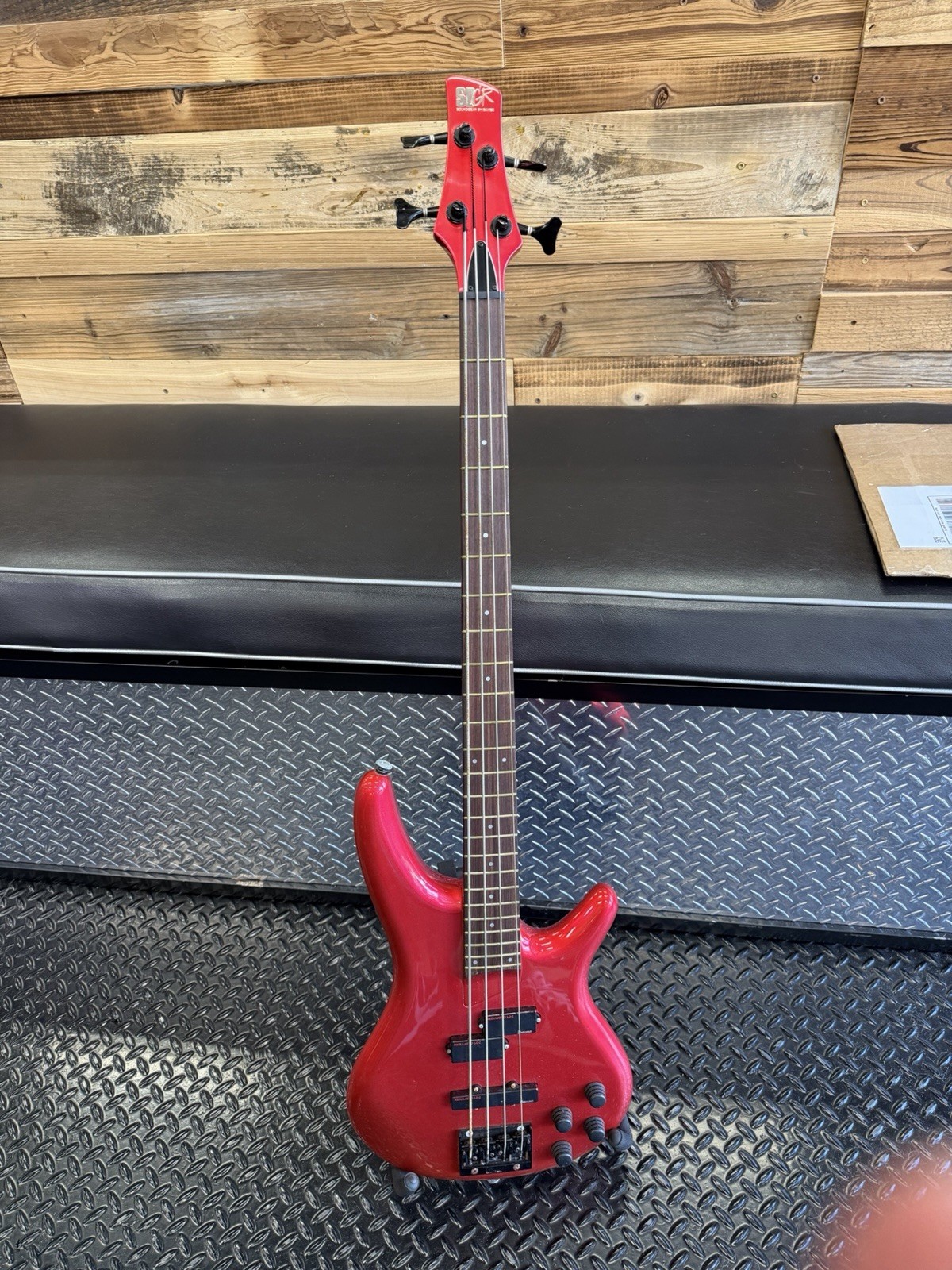 Ibanez SG Sound Gear Bass Guitar w/ Hard Case MIJ 1987-1997 Red Ibanez SG Sound Gear Bass Guitar w/ Hard Case MIJ 1987-1997 Red