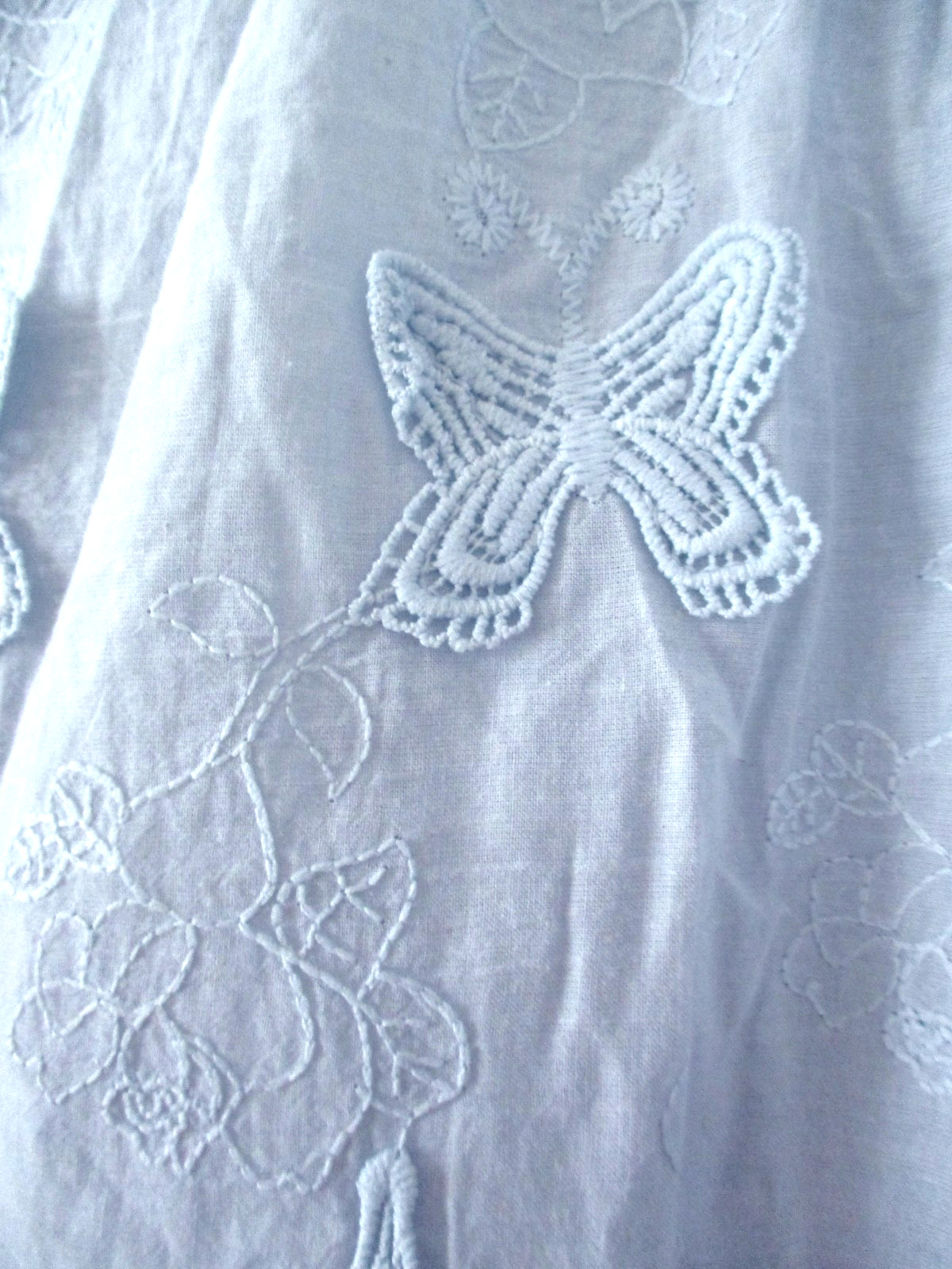 NWT Kindred Anthropologie 2X Light Blue 3-D Butterfly Embroidery 3/4 Sleeve Top