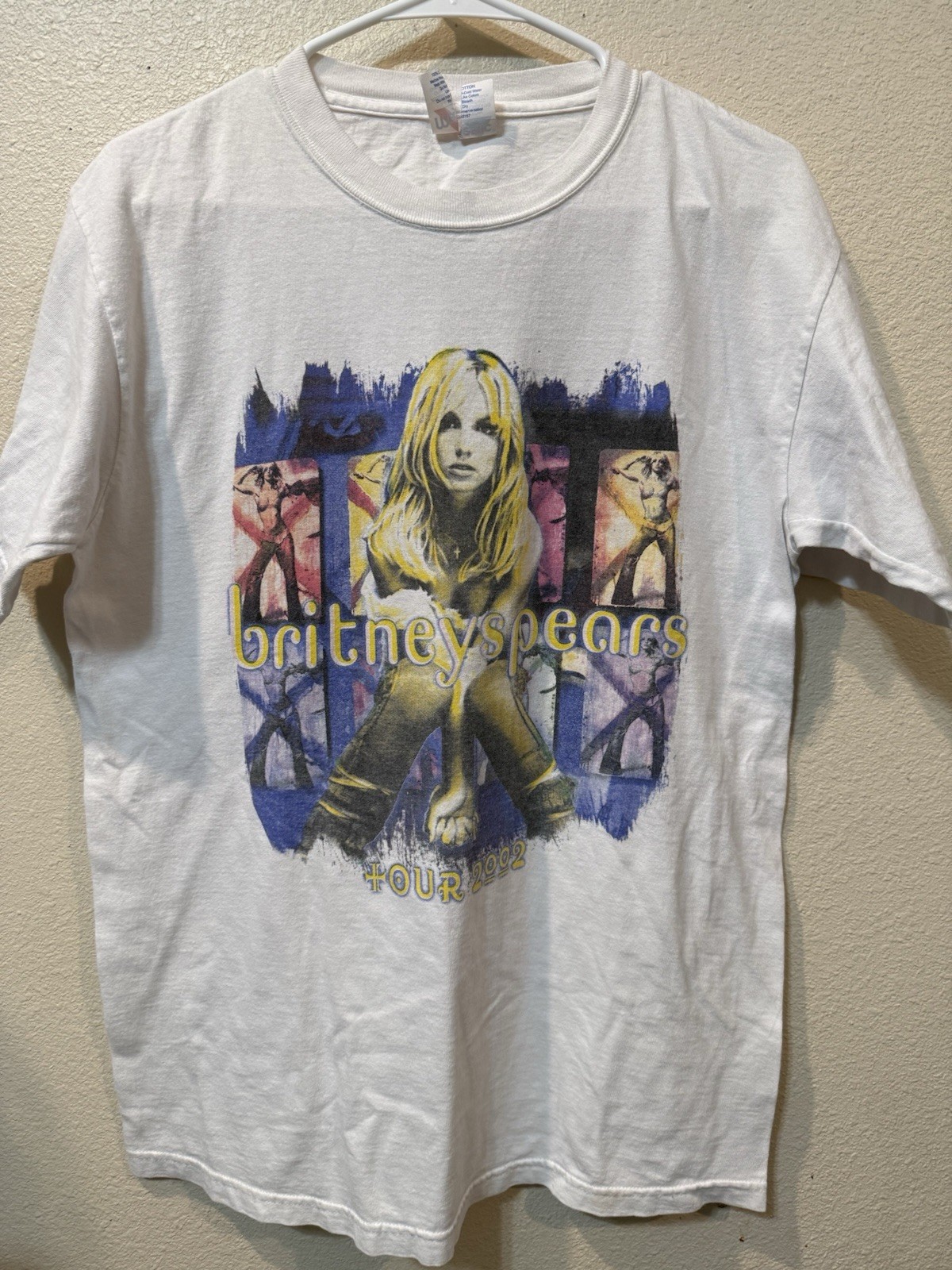 Britney Spears RARE 2002 Dream Within A Dream Tour Shirt - Adult Medium Britney Britney Spears RARE 2002 Dream Within A Dream Tour Shirt - Adult Medium Britney